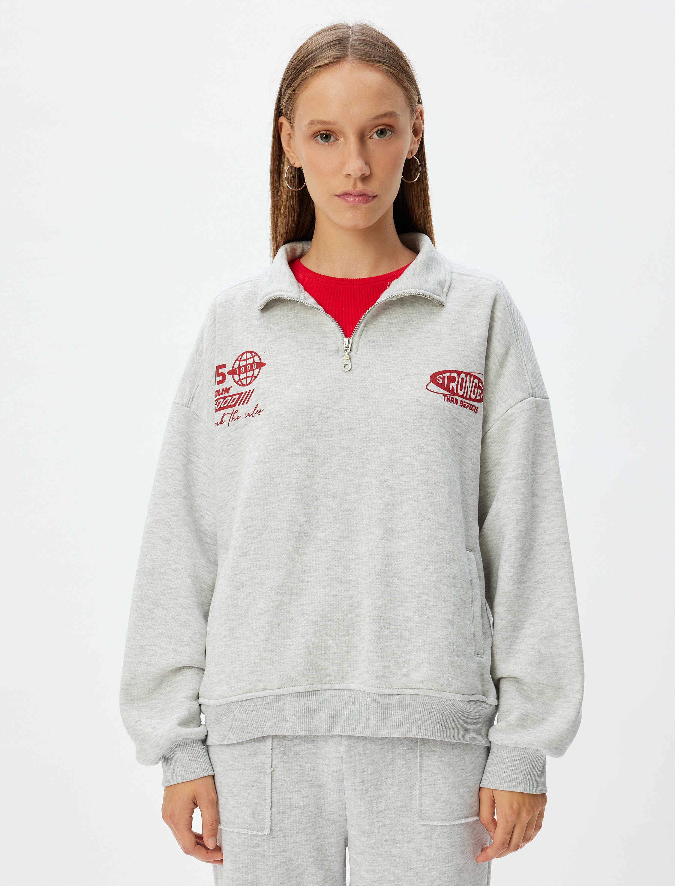   Oversize Arkası Baskılı Yarım Fermuarlı Şardonlu Sweatshirt