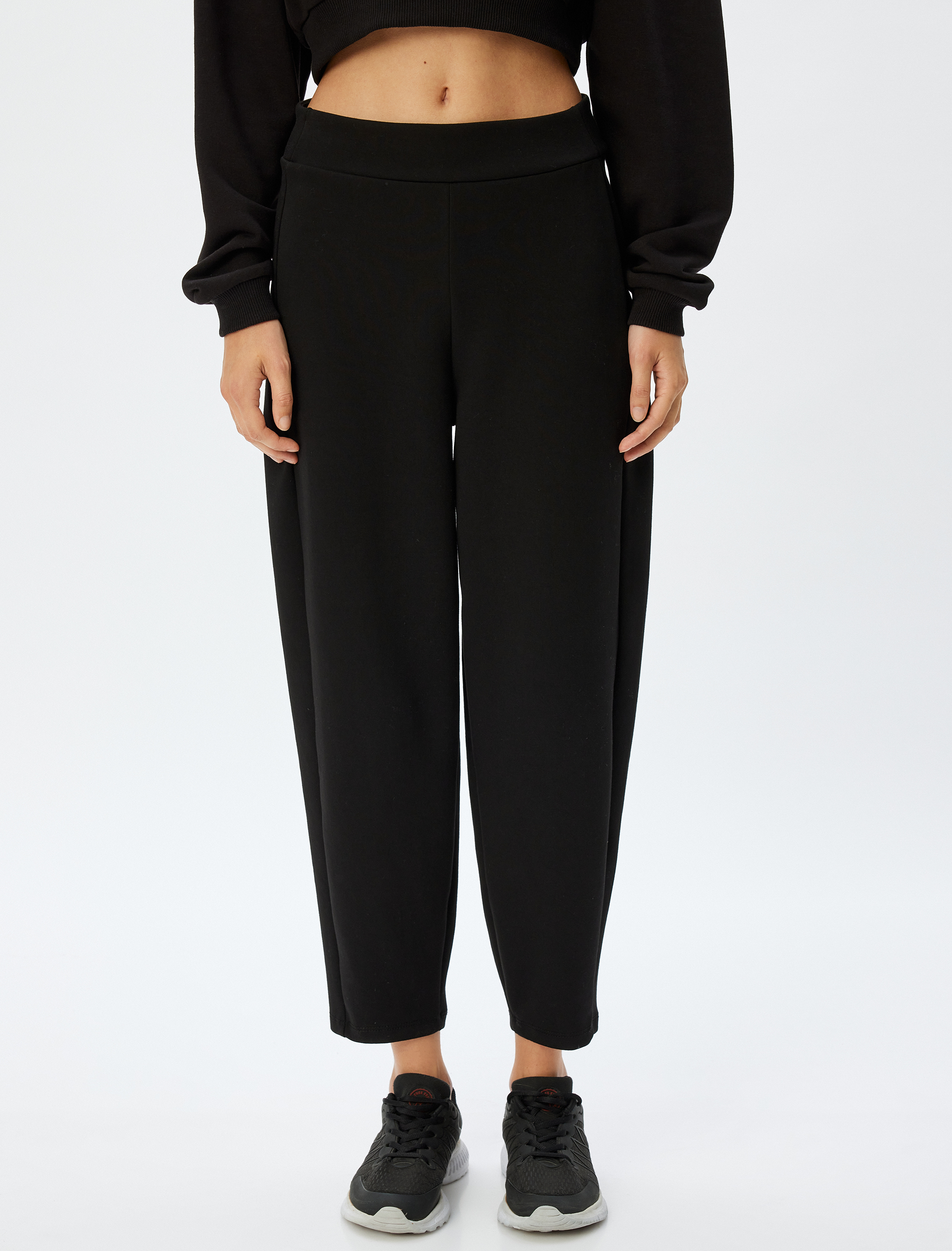   Yüksek Bel Eşofman Altı Beli Lastikli Kısa Paça Dikiş Detaylı Rahat Kalıp