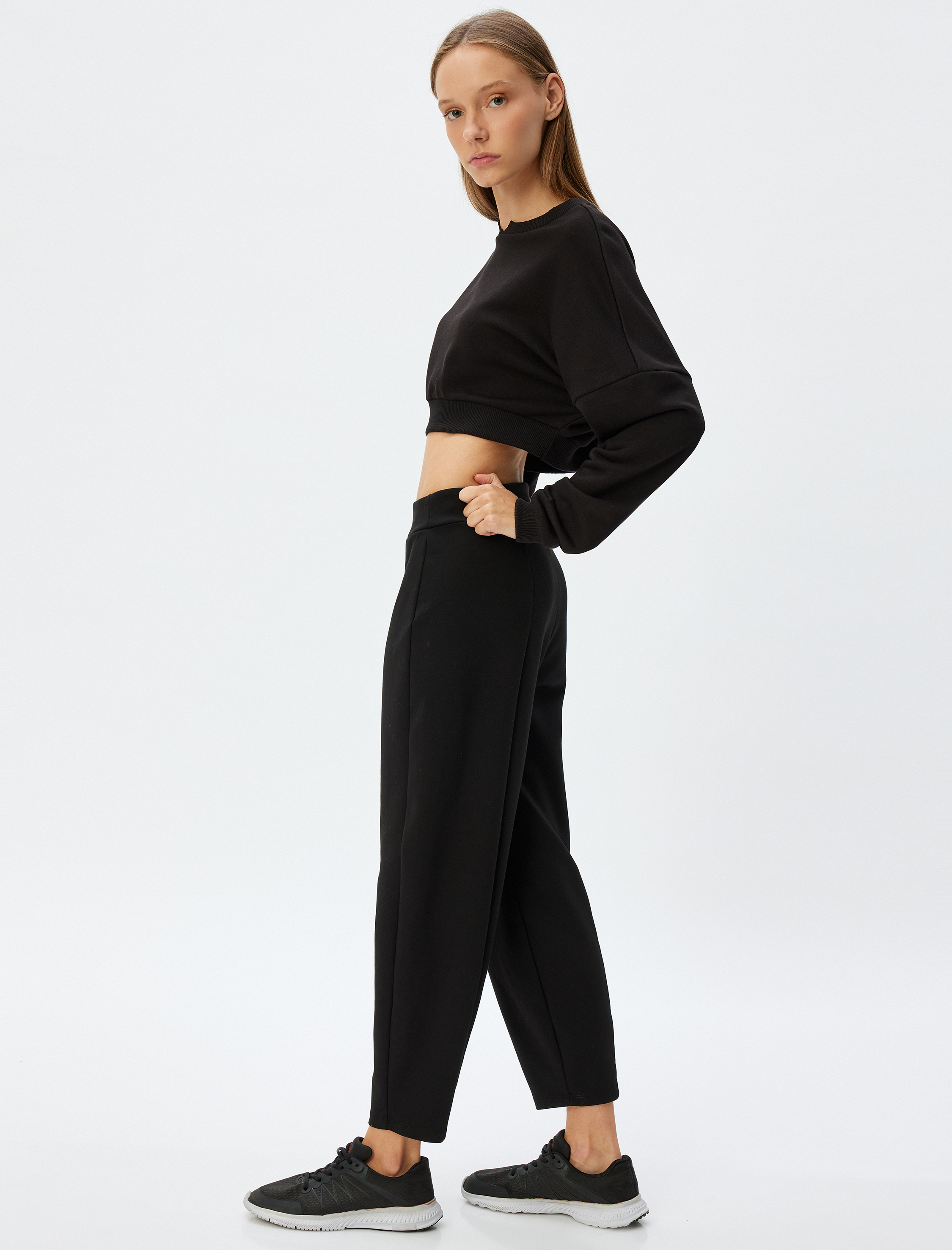   Yüksek Bel Eşofman Altı Beli Lastikli Kısa Paça Dikiş Detaylı Rahat Kalıp