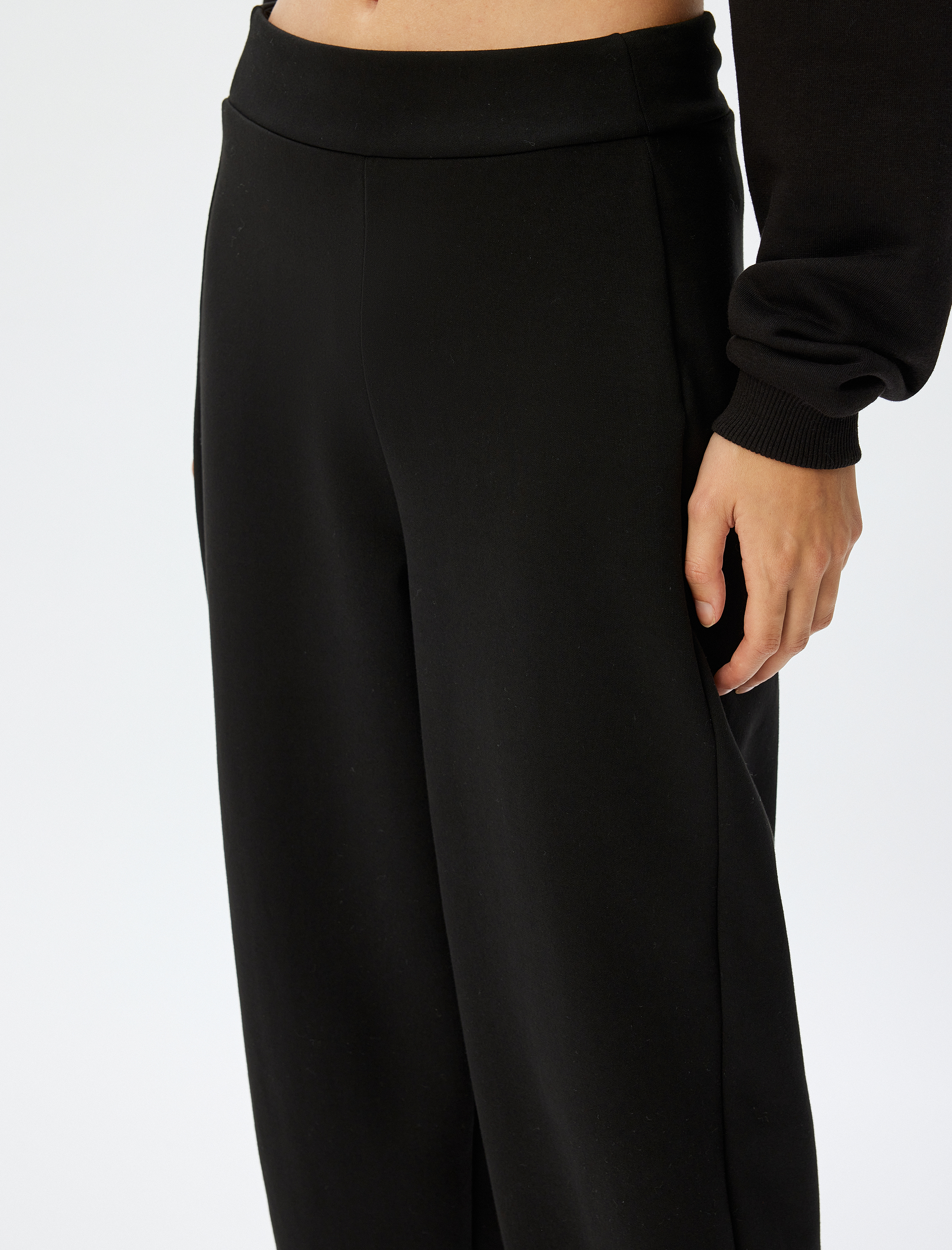   Yüksek Bel Eşofman Altı Beli Lastikli Kısa Paça Dikiş Detaylı Rahat Kalıp