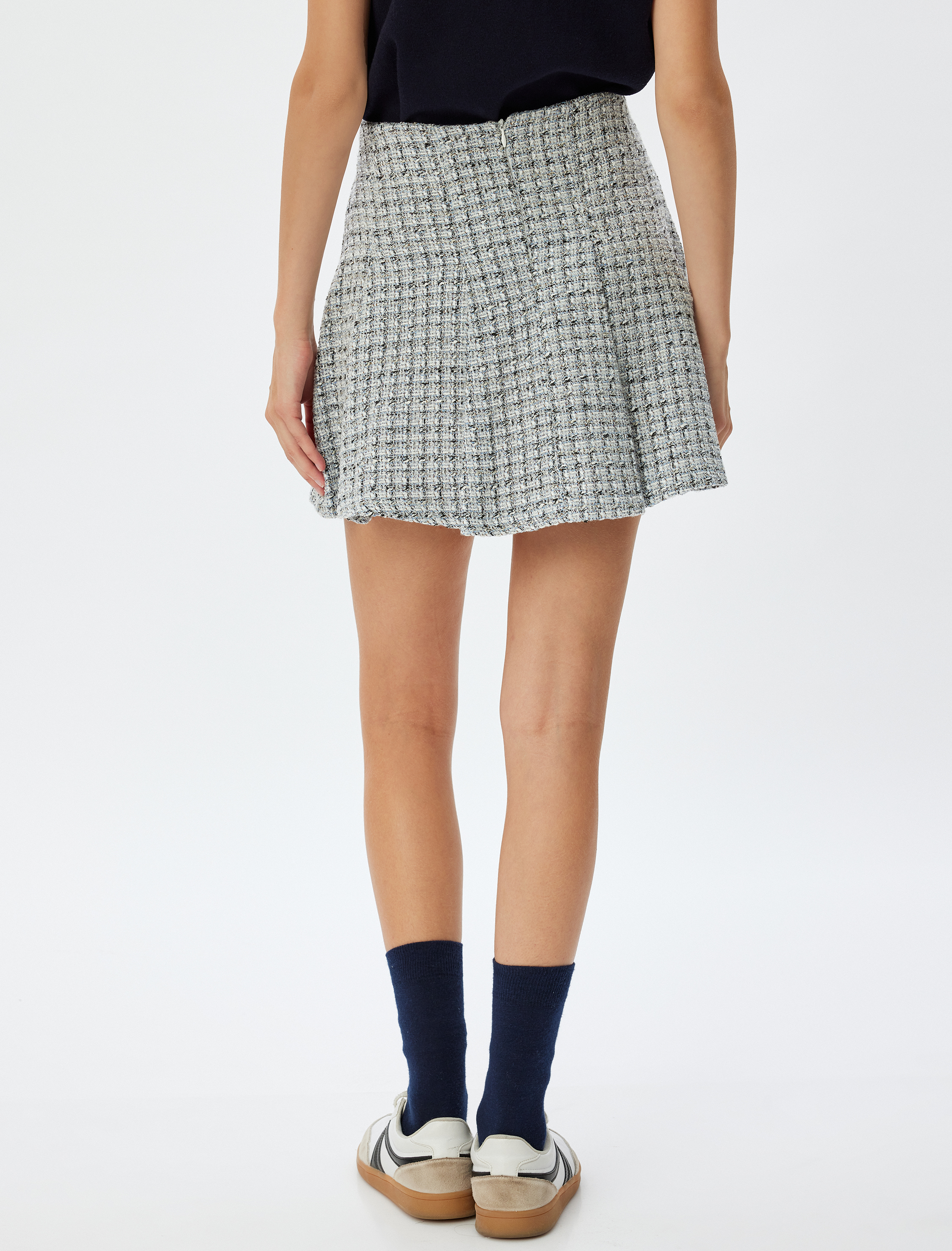   Mini Pileli Düğme Detaylı A Kesim Tüvit Etek