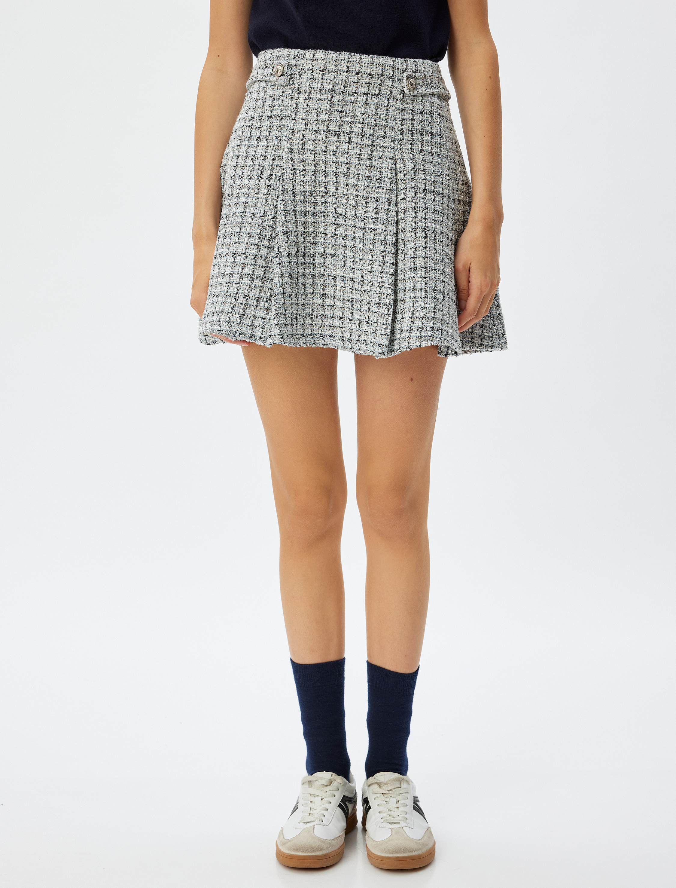   Mini Pileli Düğme Detaylı A Kesim Tüvit Etek