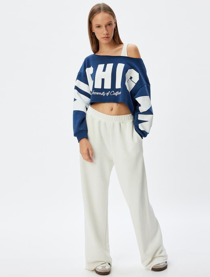 Crop Oversize Sweatshirt Kolej Baskılı Kayık Yaka Şardonlu