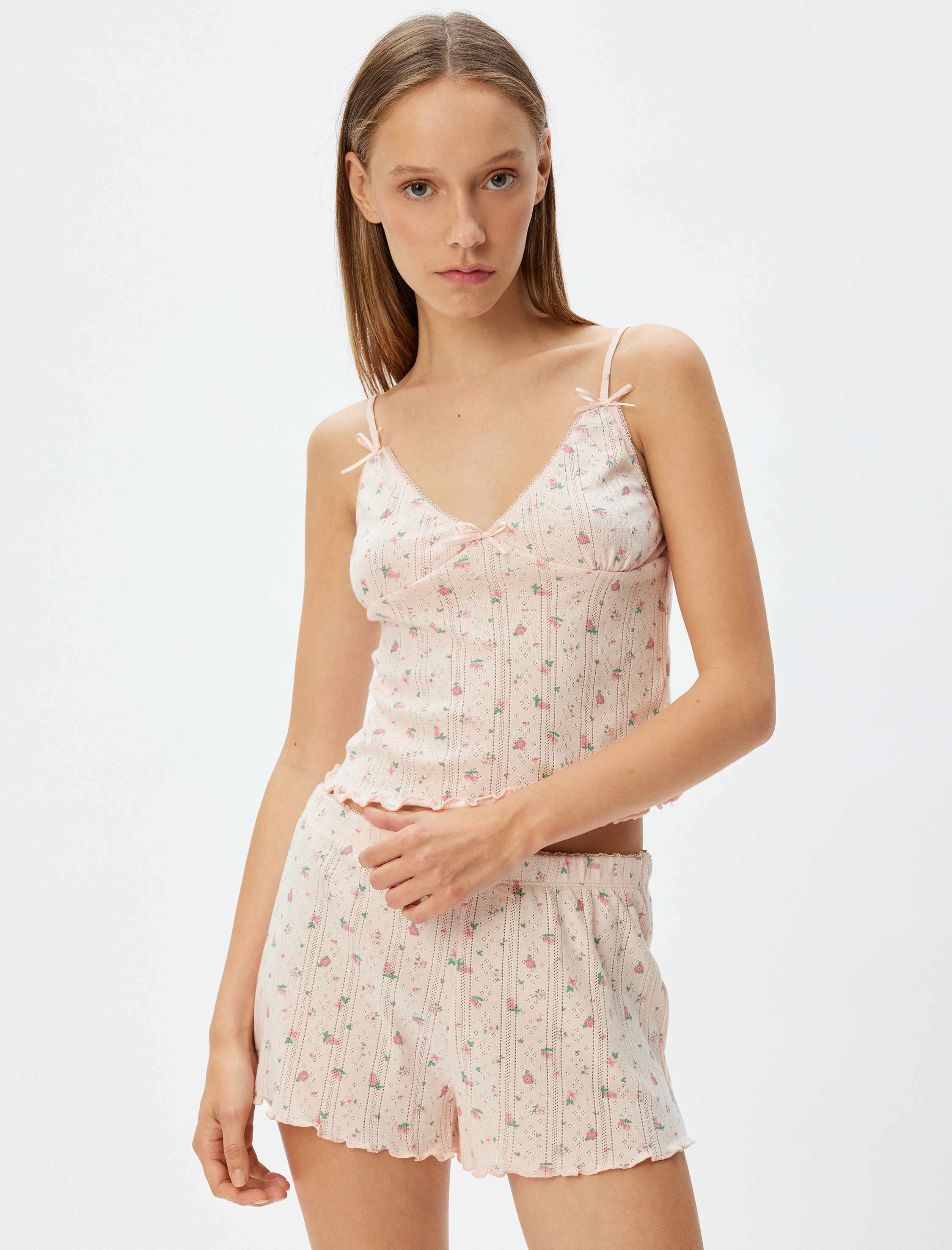 Çiçekli Askılı Crop Pijama Üstü Fiyonk Detaylı Pamuklu