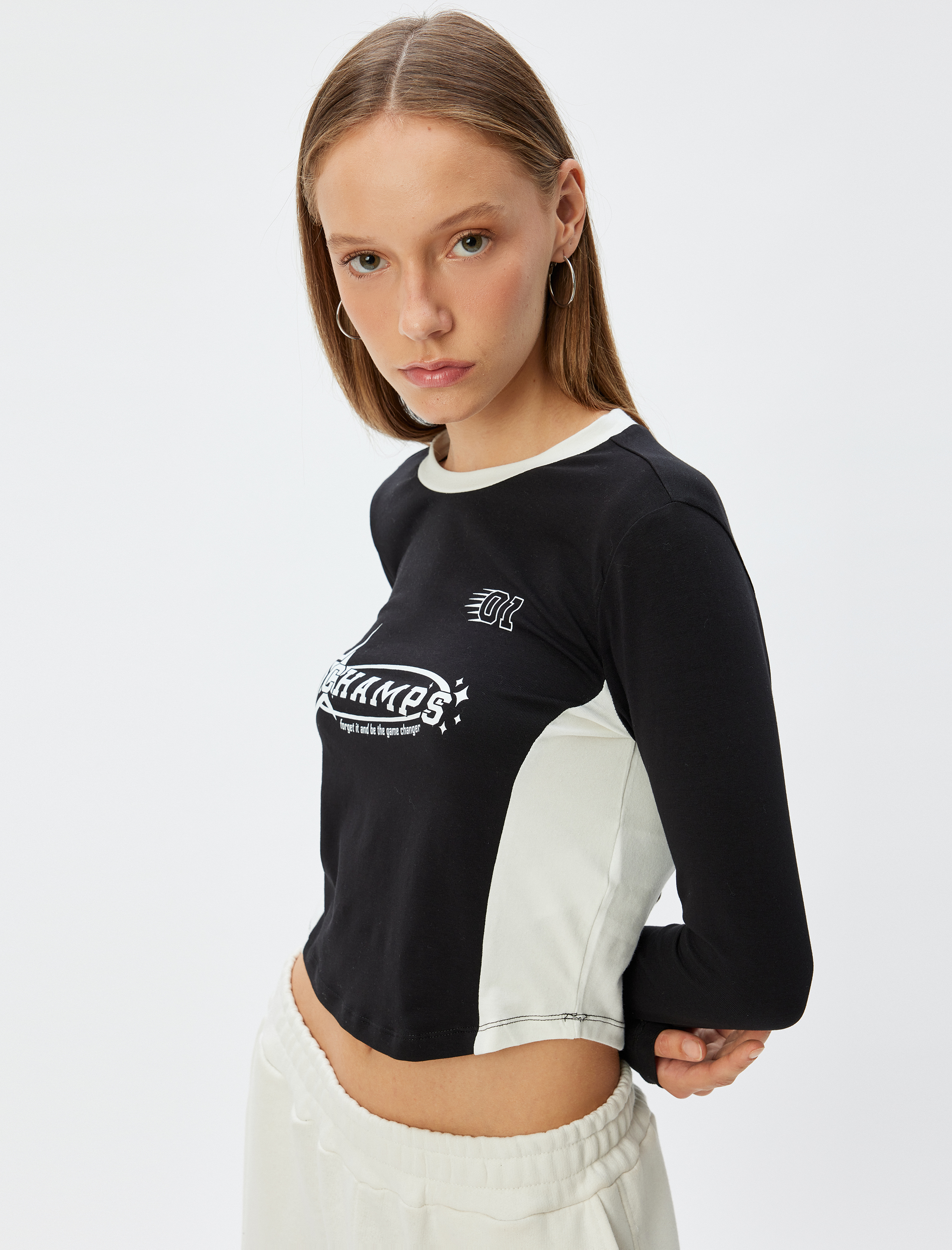   Crop Tişört Uzun Kollu Slogan Baskılı Renk Bloklu Bisiklet Yaka Slim Fit