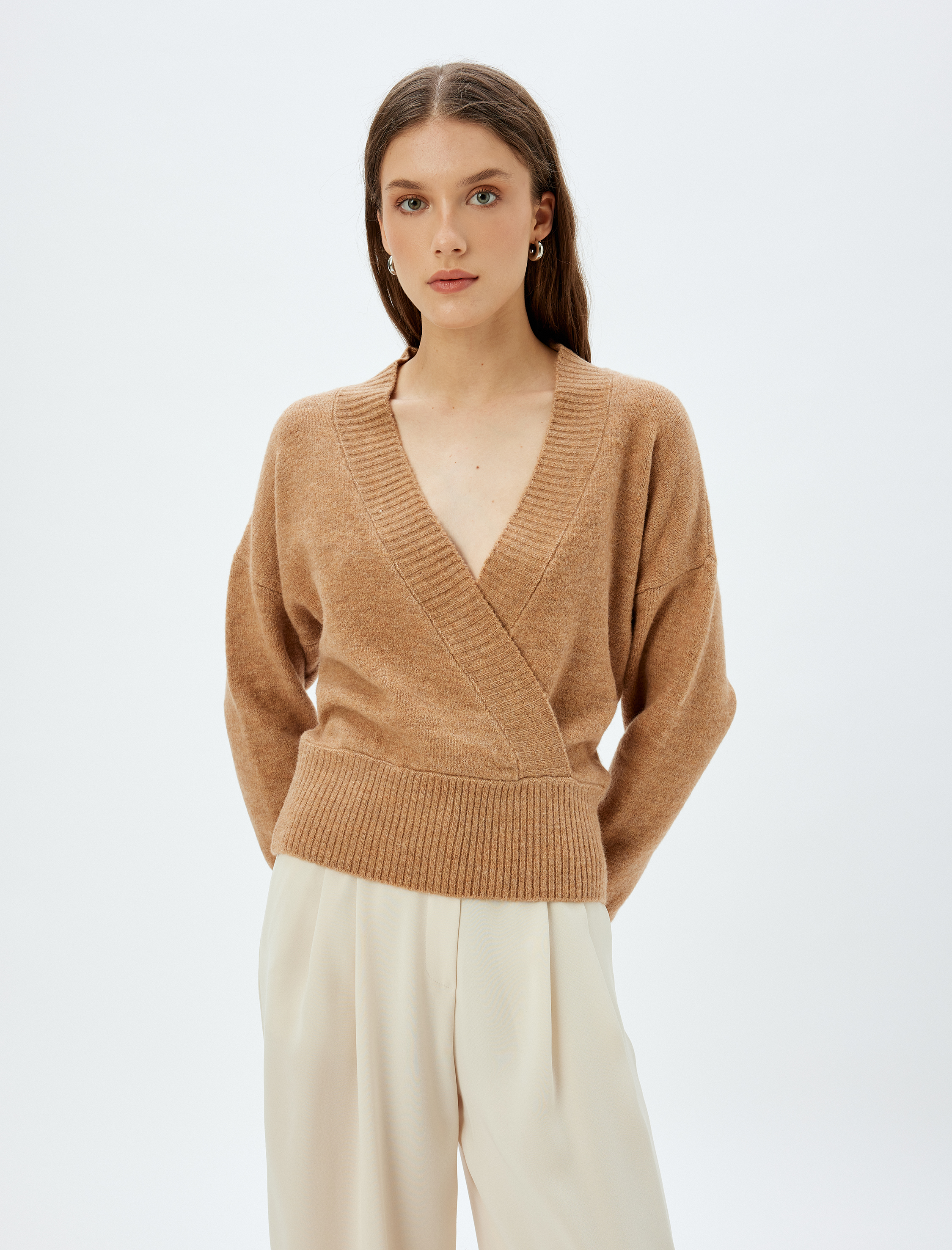   Uzun Kollu Kruvaze V Yaka Triko Kazak