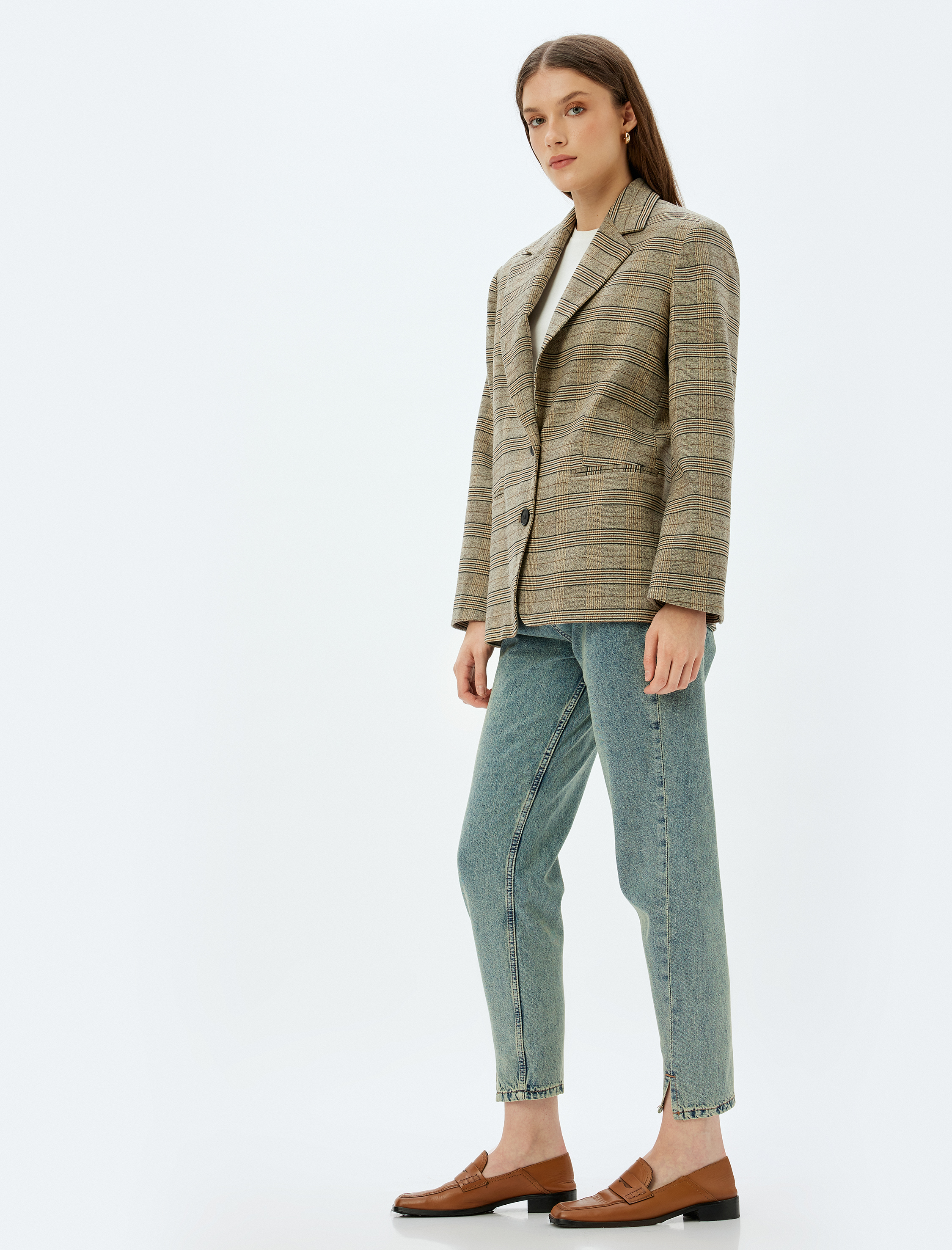   Mom Fit Kot Pantolon Standart Bel Yırtmaç Detaylı Düğmeli Cepli Pamuklu - Mom Fit Jeans