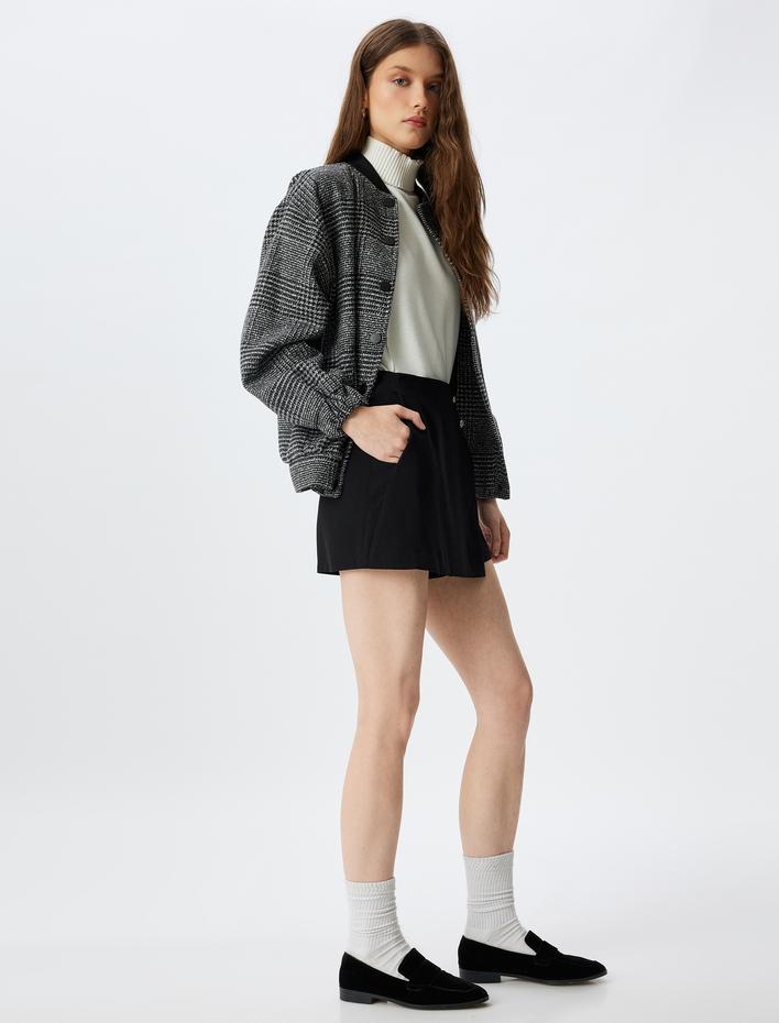  Kruvaze Düğme Detaylı Mini Şort Etek