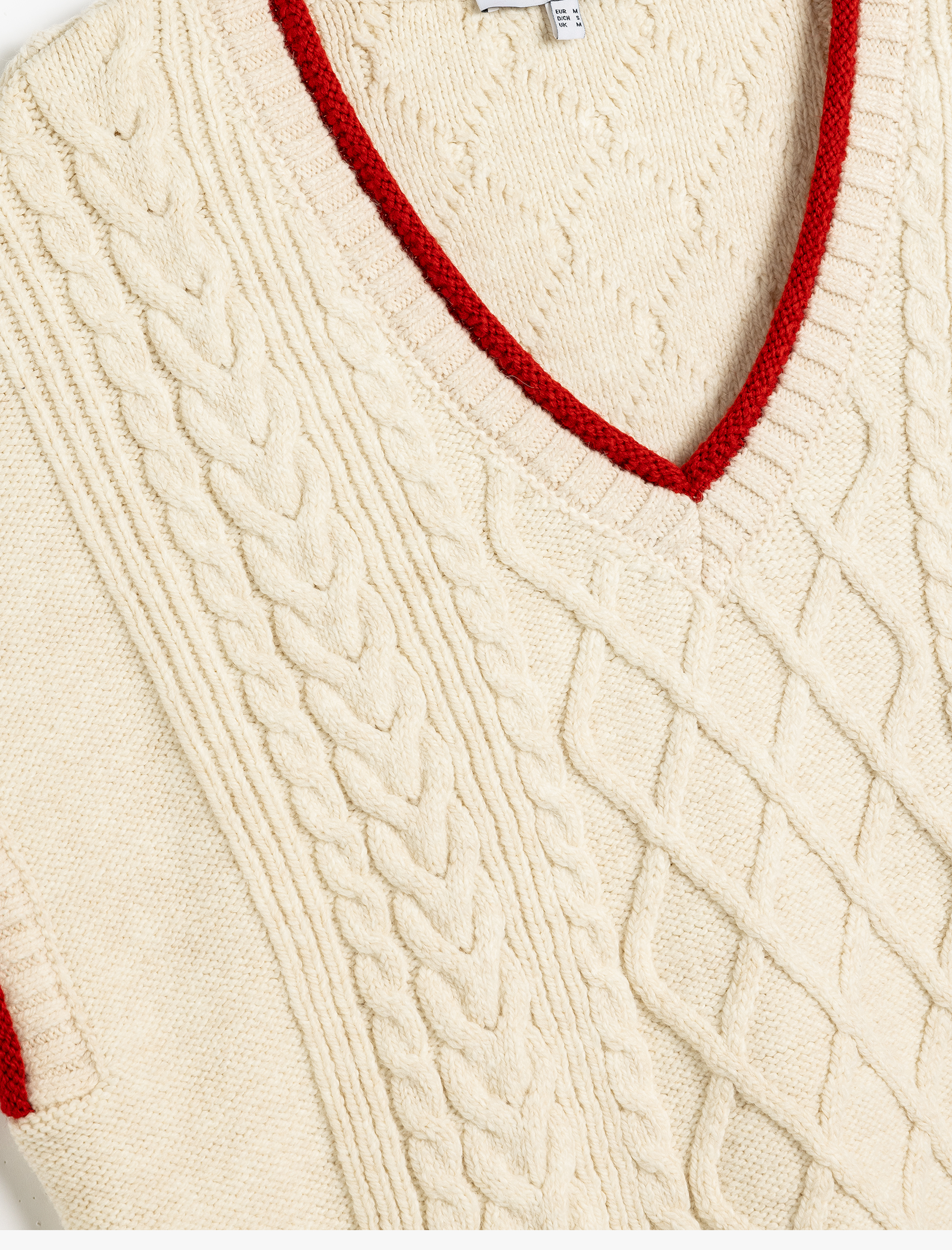   Koton X Sima Tarkan - V Yaka Renk Kontrast Detaylı Saç Örgü Oversize Süveter