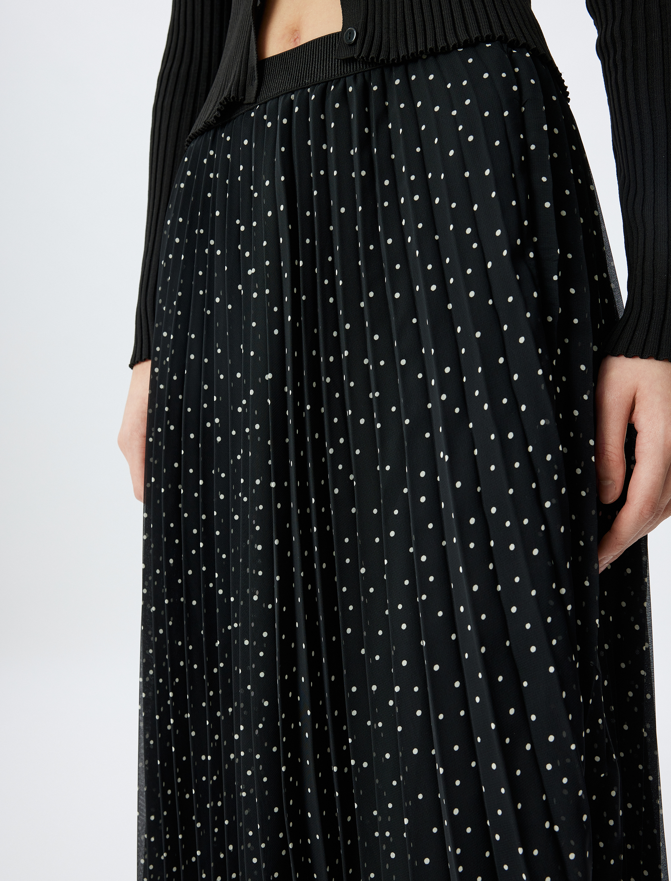   Astarlı Yüksek Bel Puantiye Detaylı Midi Boy Pileli Şifon Etek