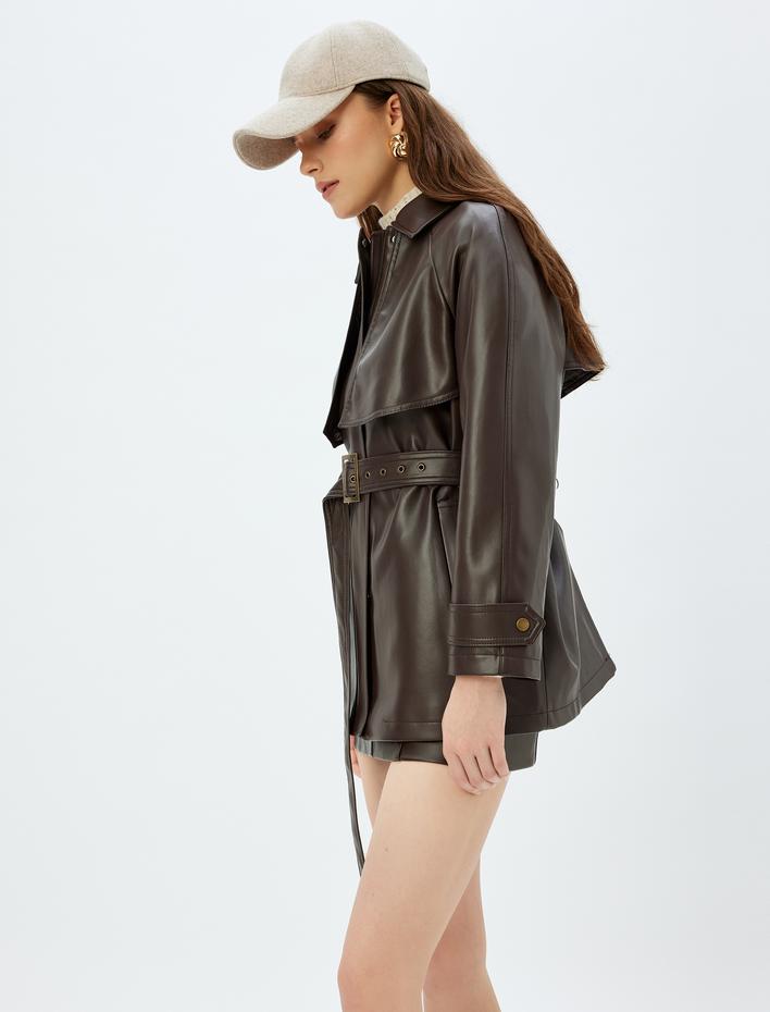  Koton X Sima Tarkan - Suni Deri Trençkot Kemerli Uzun Kollu Cepli Kalça Boy