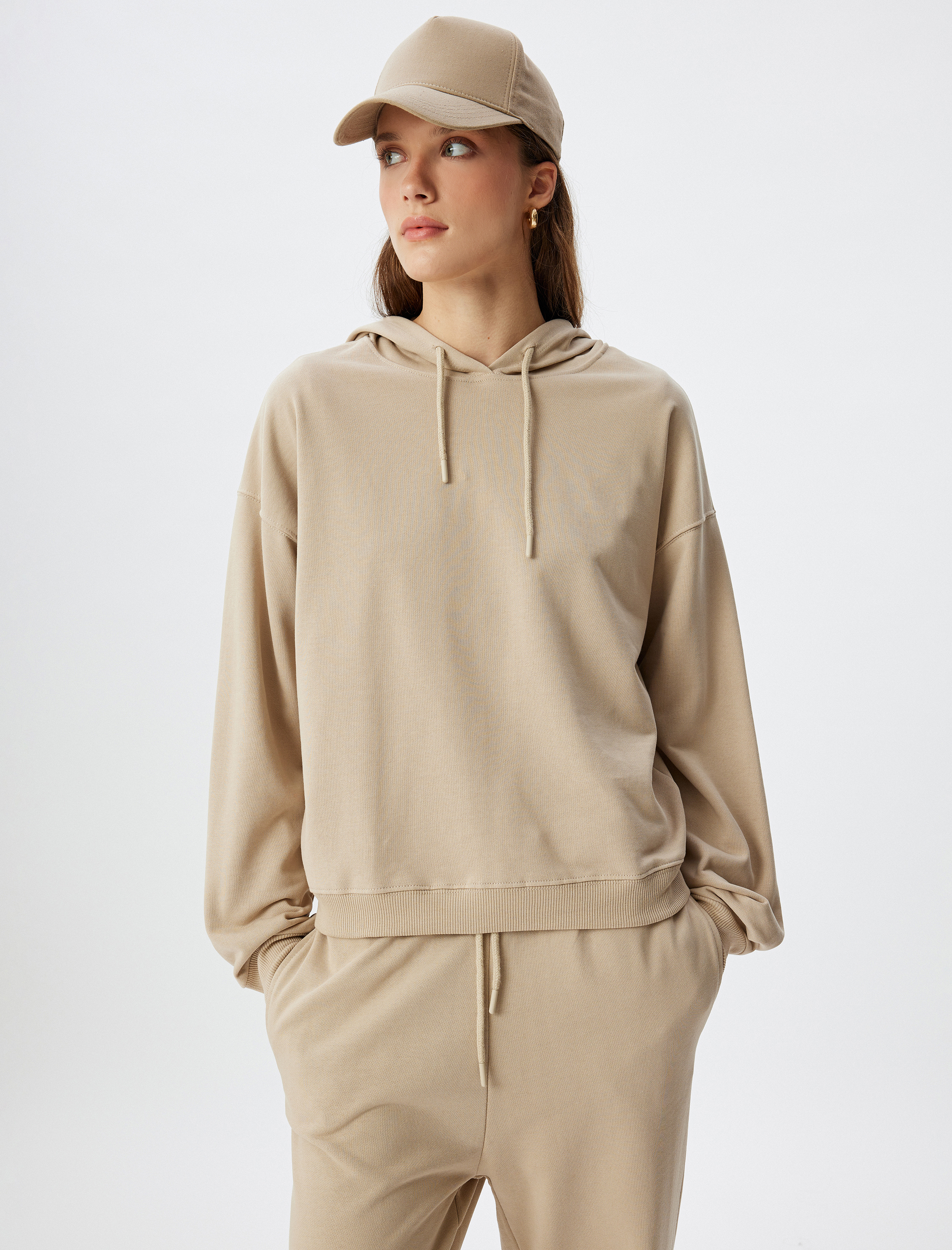   Uzun Kollu Üç İplik Pamuklu Basic Kapşonlu Sweatshirt