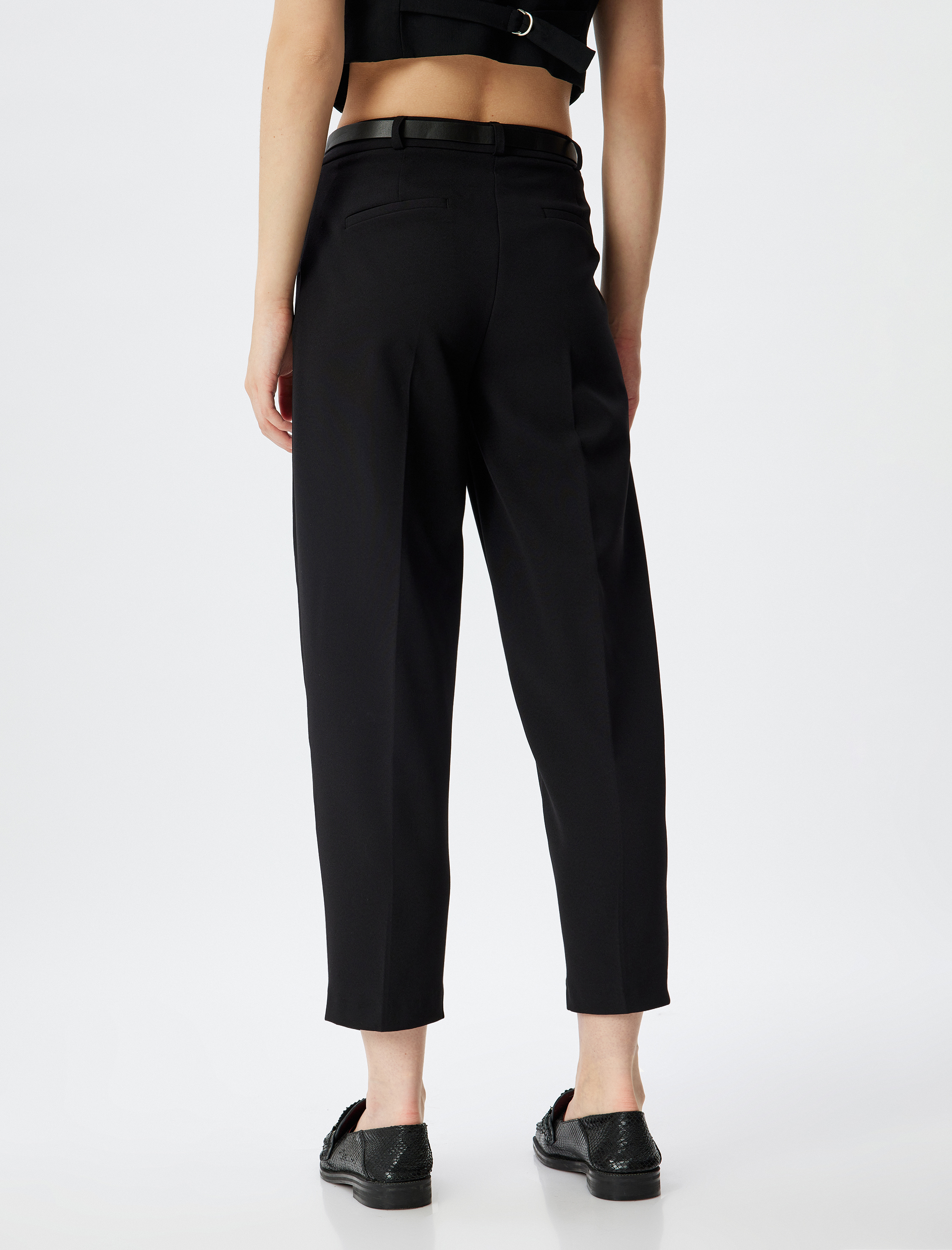   Havuç Kesim Kumaş Pantolon Kemerli Cepli