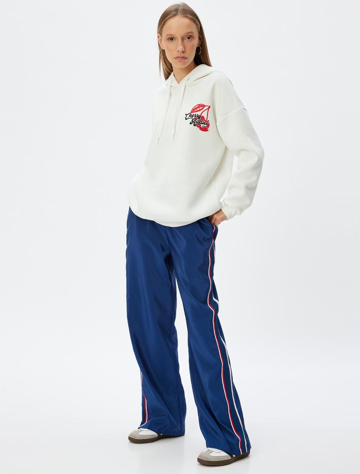  Oversize Paraşüt Pantolon Beli Bağcıklı Şerit Detaylı Paçası Fermuarlı Cepli