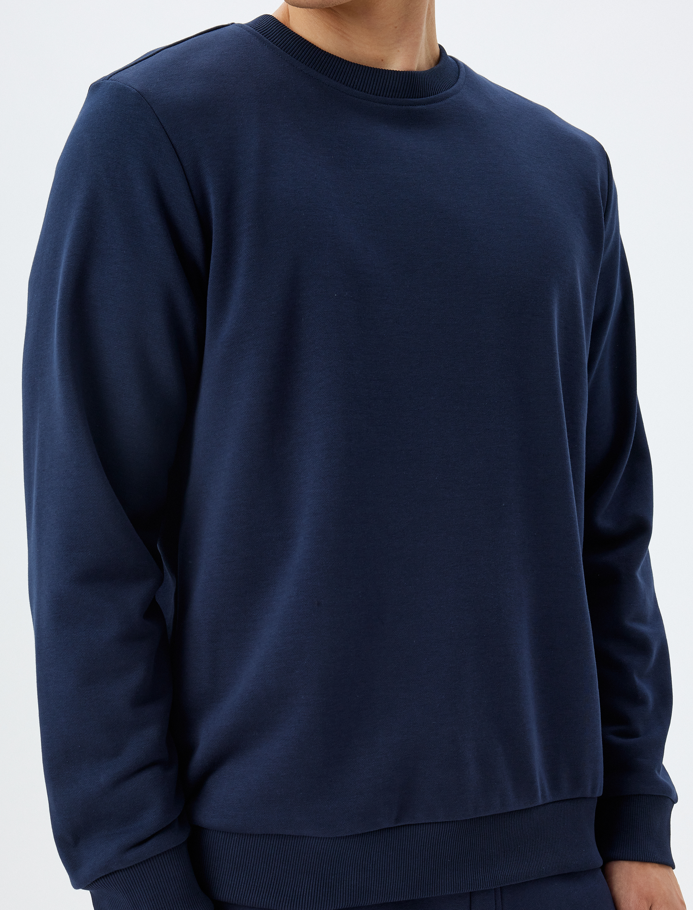   Basic Sweatshirt Bisiklet Yaka Pamuklu