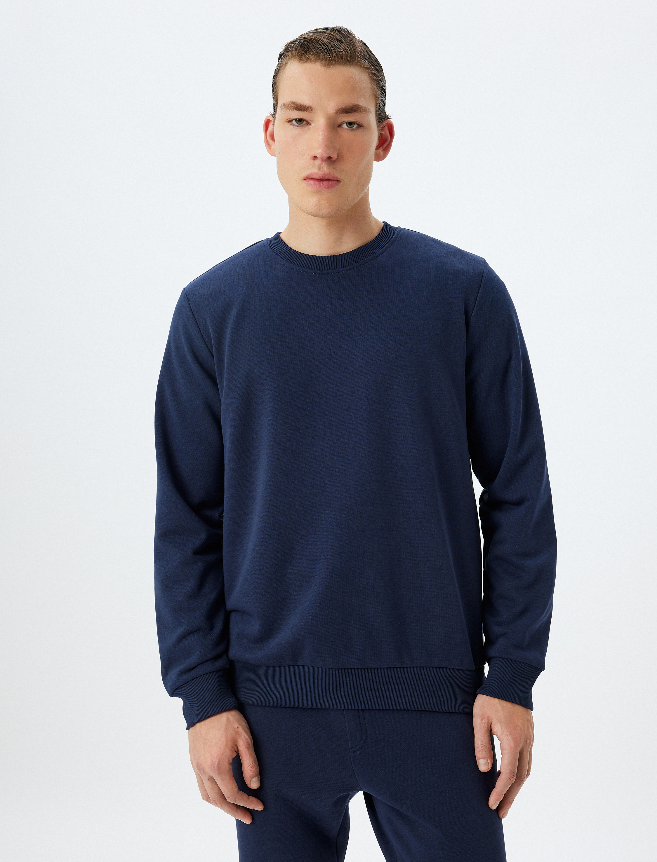  Basic Sweatshirt Bisiklet Yaka Pamuklu