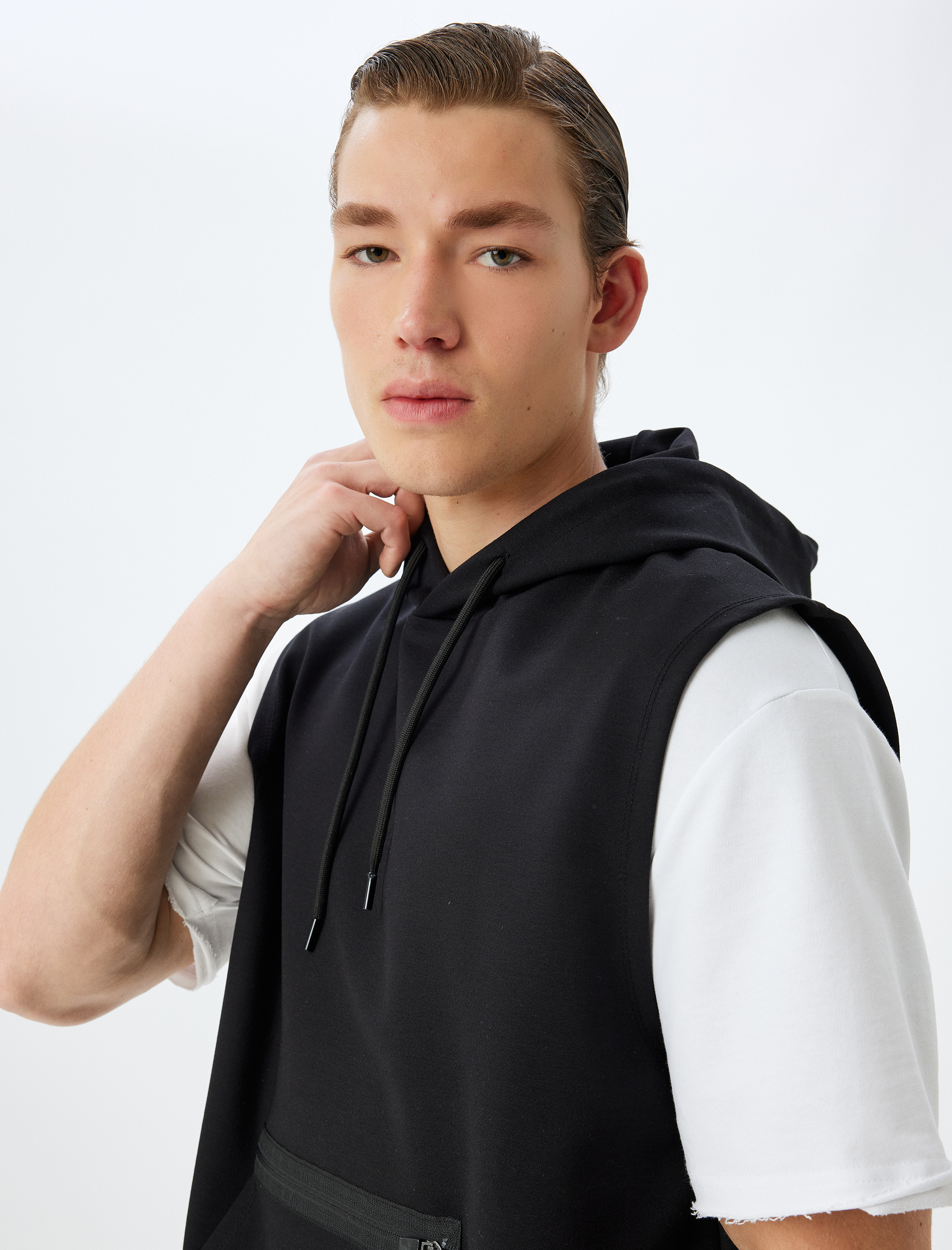 Koton Erkek Spor Sweatshirt Oversize Kolsuz Kapşonlu Fermuar Detaylı Viskon Karışımlı Kalın Çelikli İnterlok Kumaş -1