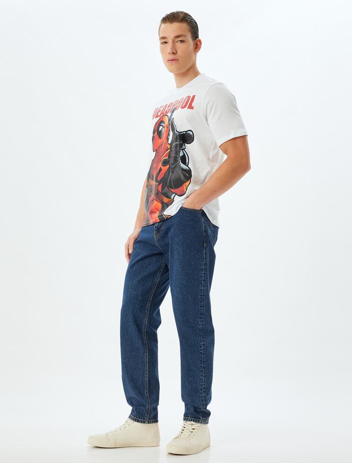  Bisiklet Yaka Pamuklu Kısa Kollu Lisanslı Deadpool Tişört