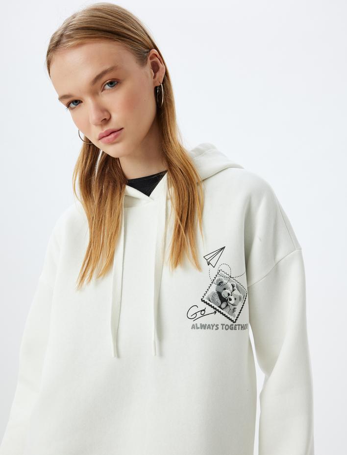  Arkası Baskılı Kapüşonlu Sweatshirt Oversize Şardonlu