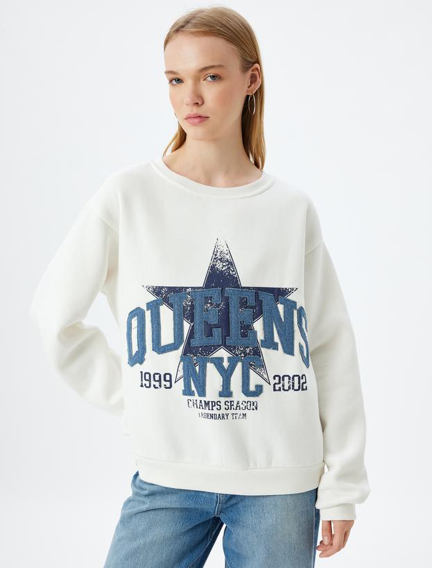 Oversize Sweatshirt Bisiklet Yaka Kolej İşlemeli Şardonlu_2