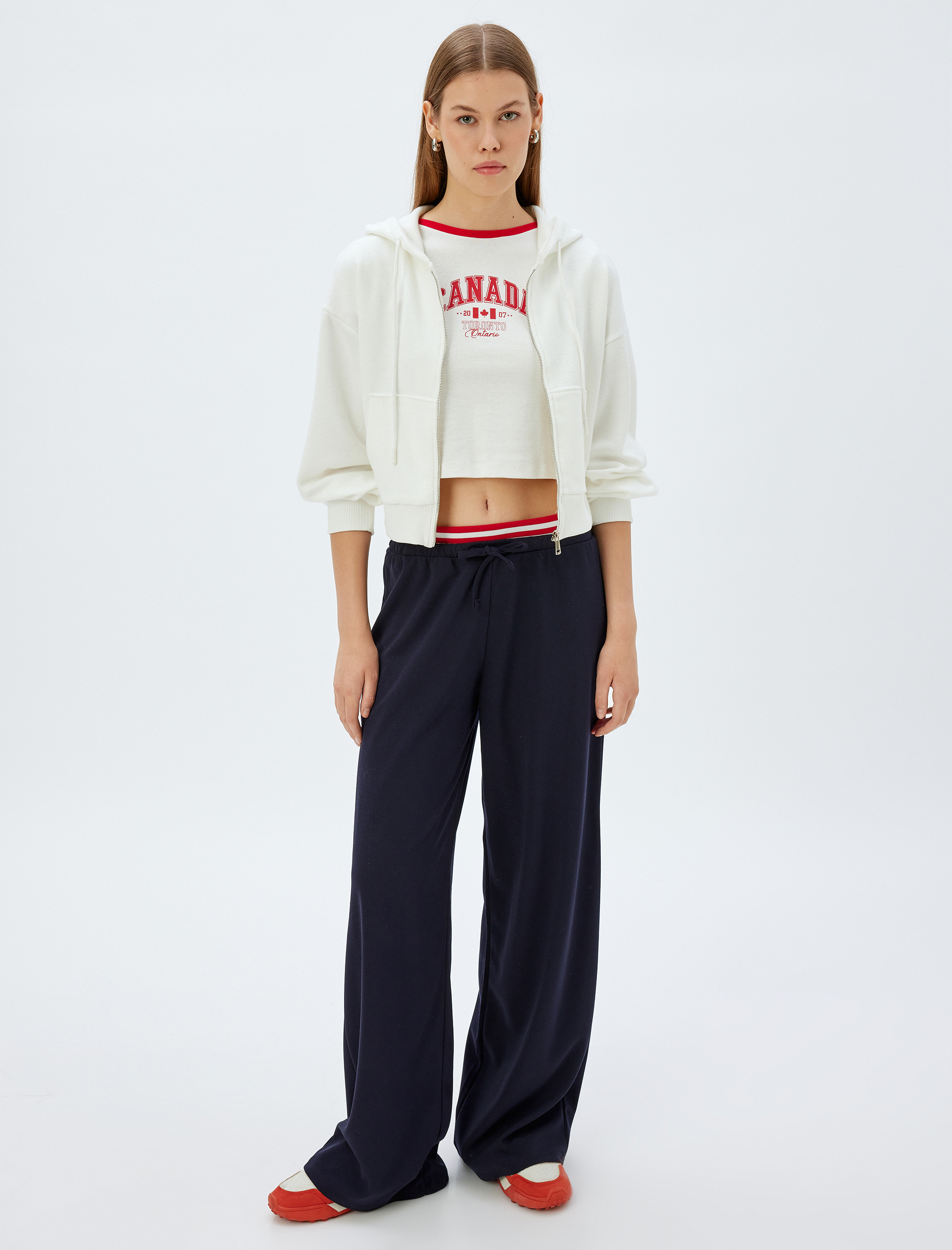   Cepli Uzun Kollu Crop Kapüşonlu Fermuarlı Sweatshirt