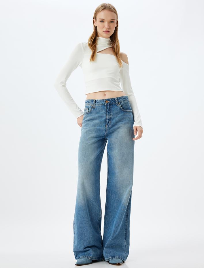  Koton X İnji - Crop Pencere Detaylı Uzun Kollu Tişört