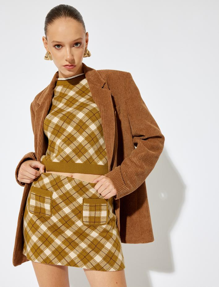  Koton X Sima Tarkan - Mini Triko Etek Cepli Düğme Detaylı