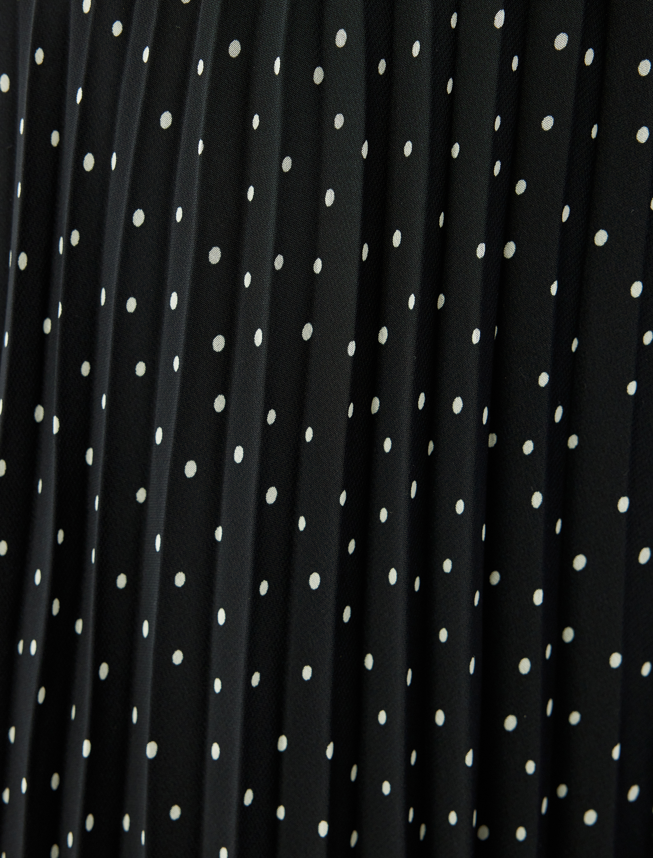   Yüksek Bel Astarlı Midi Boy Puantiyeli Pileli Şifon Etek