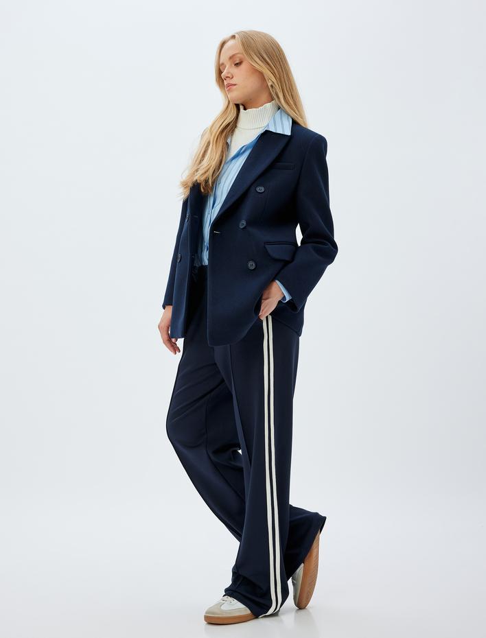  Eşofman Pantolon Bol Paça Yanları Çizgi Şerit Detaylı Cepli Nervür Detaylı