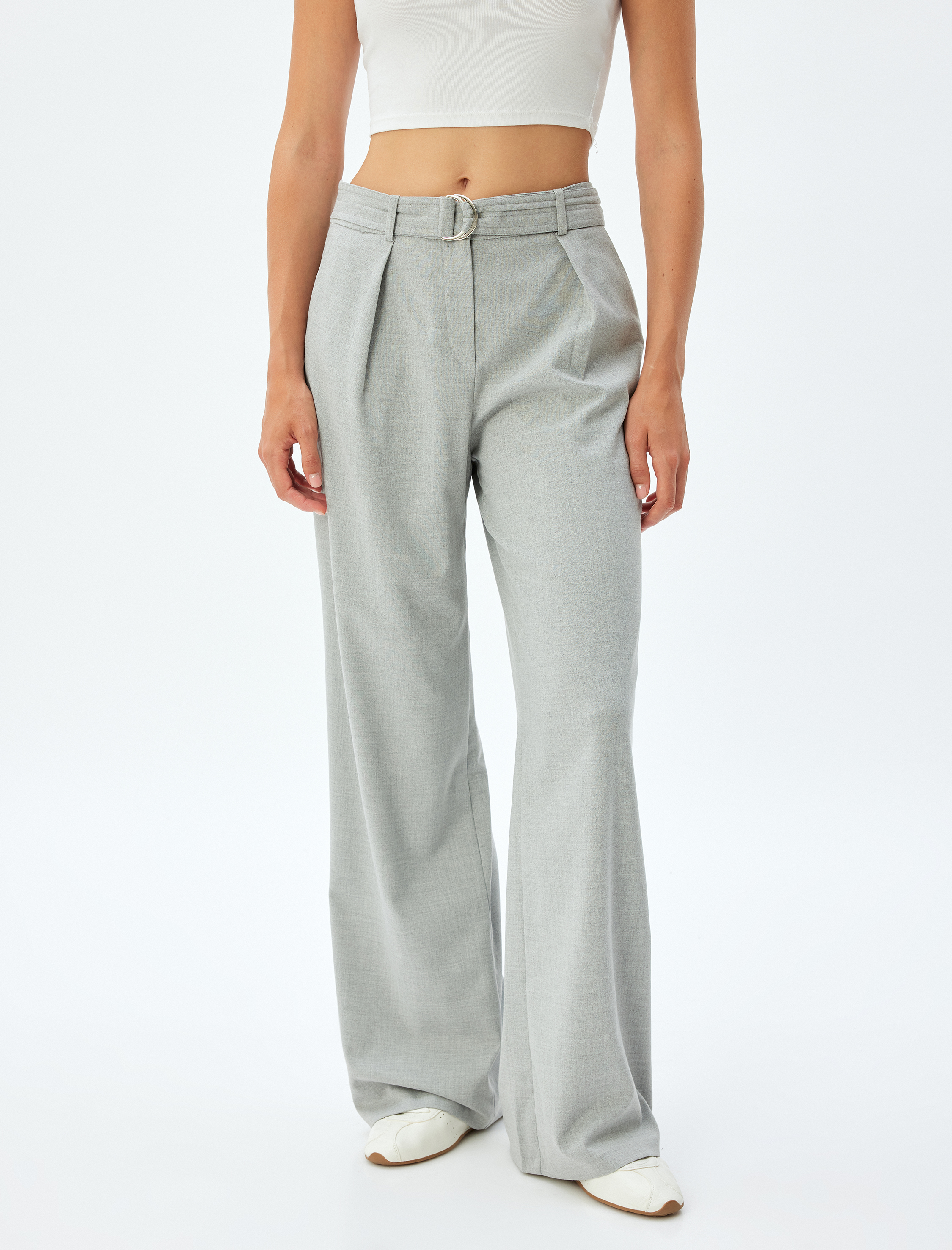   Düz Paça Cepli Kemerli Kumaş Pantolon