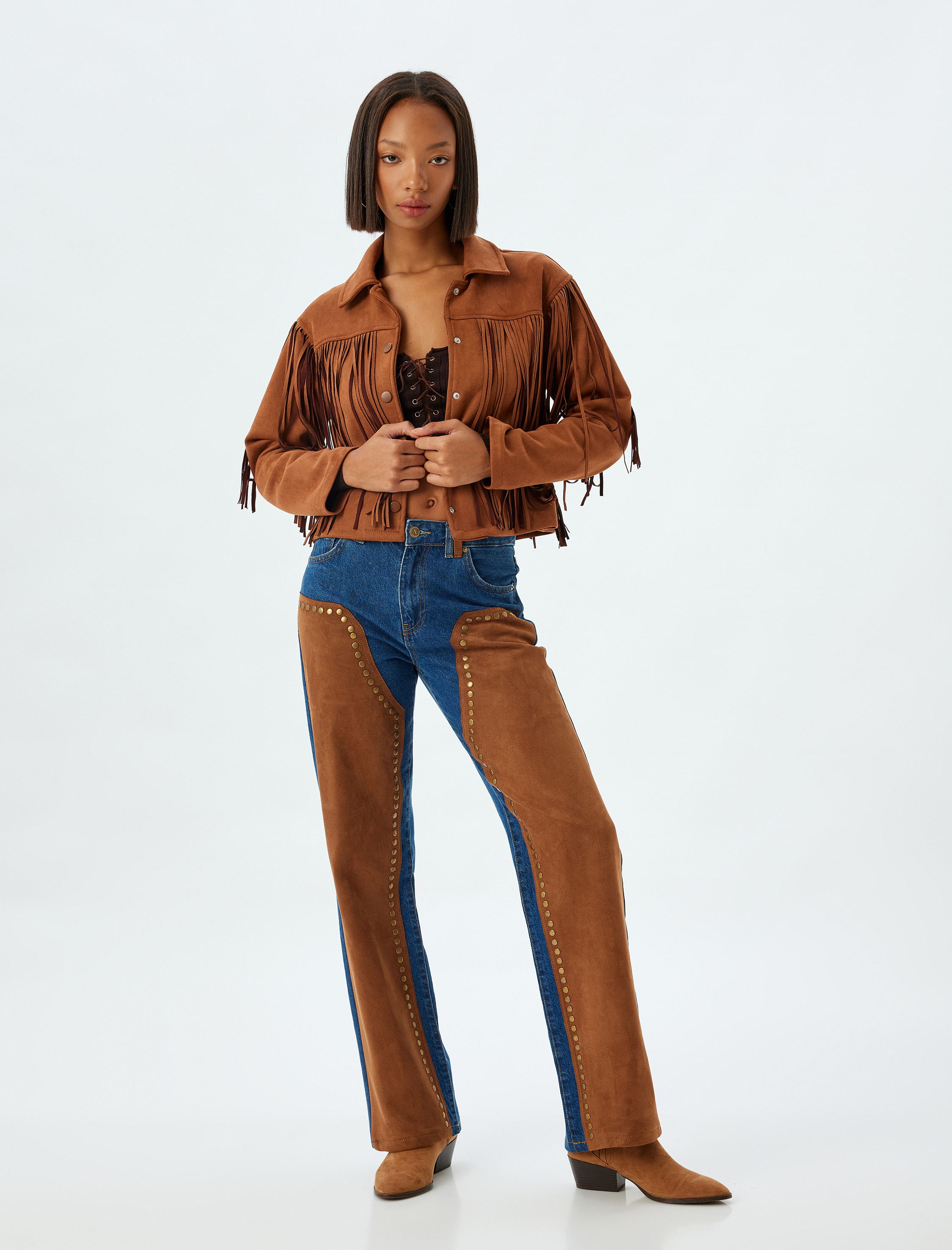 Süet Görünümlü Püsküllü Düğmeli Klasik Yaka Ceket