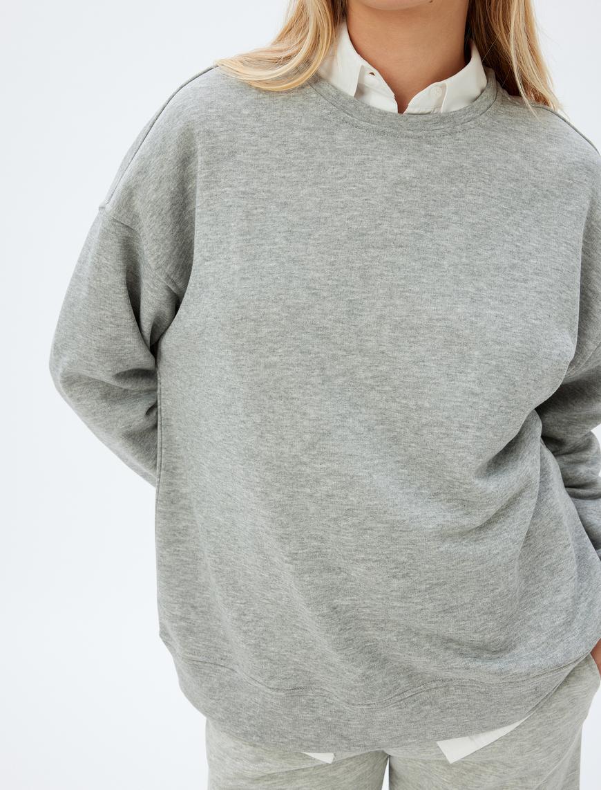   Basic Sweatshirt Bisiklet Yaka Uzun Kollu Rahat Kalıp