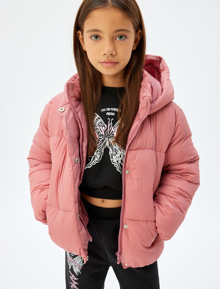 Kız Çocuk Fermuarlı Cep Detaylı Kapşonlu Şişme Mont