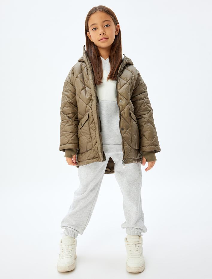 Kız Çocuk Kapşonlu Çıtçıt Detaylı Kapitone Oversize Şişme Mont