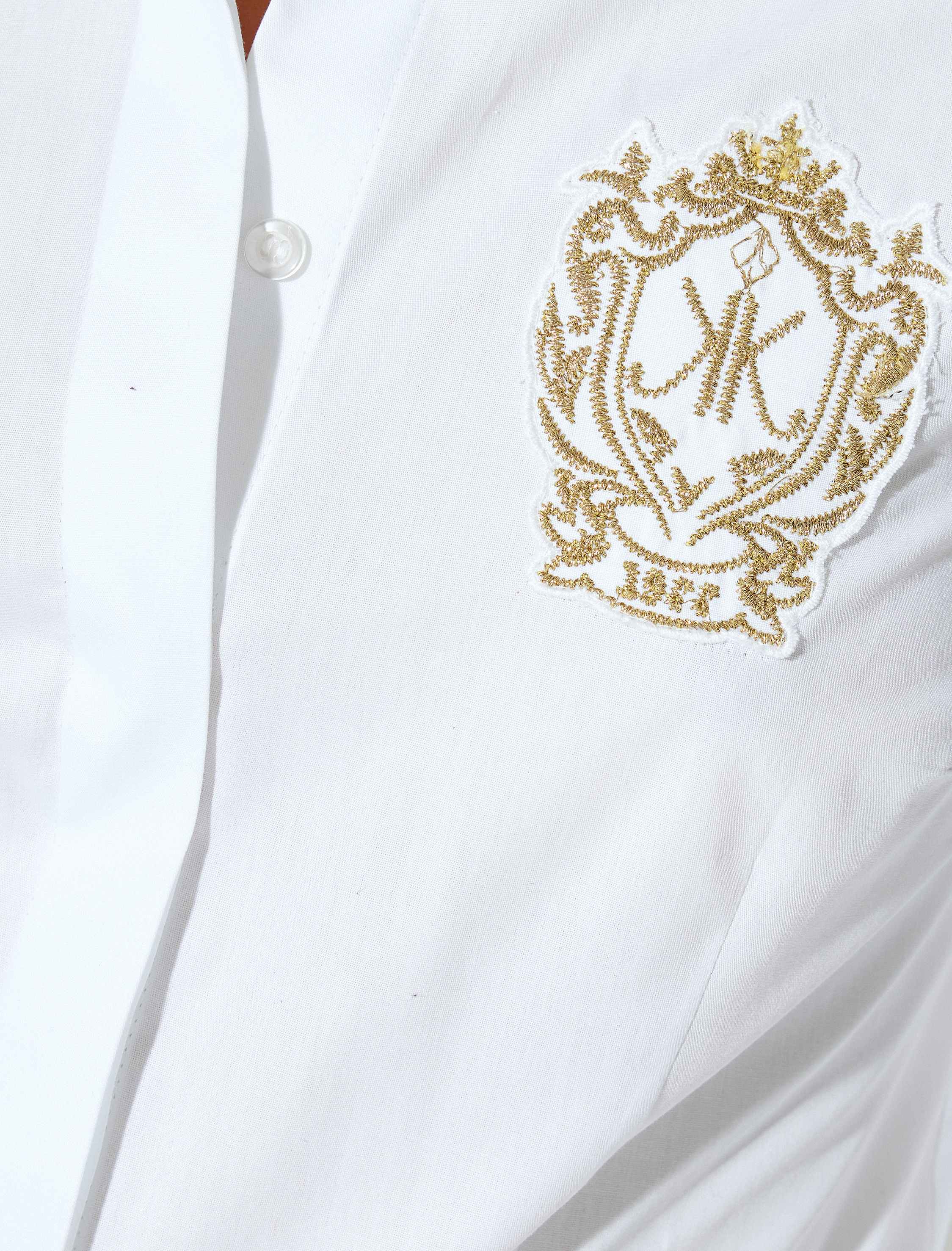   Uzun Kollu Gömlek Manşetleri Geniş İşleme Detaylı