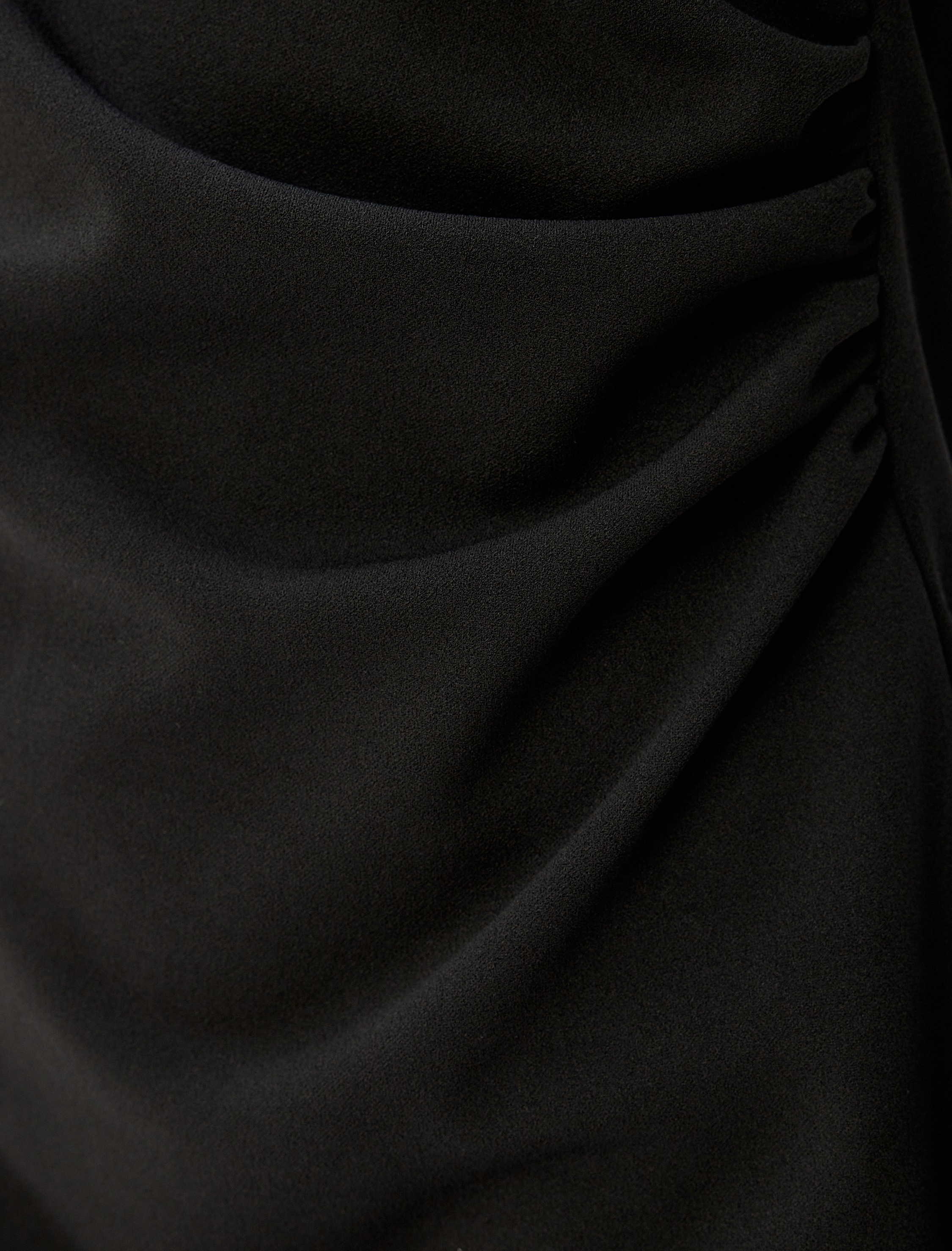 Uzun Kollu Mini Elbise Drape Detaylı Yuvarlak Yaka Slim Fit Krep Scuba Kumaş
