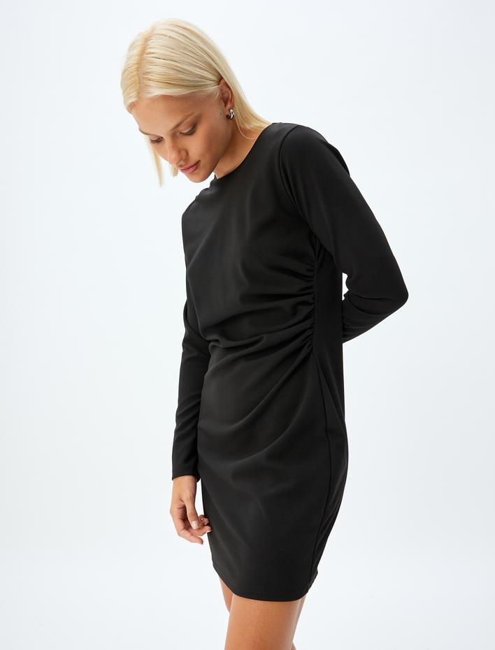  Uzun Kollu Mini Elbise Drape Detaylı Yuvarlak Yaka Slim Fit Krep Scuba Kumaş