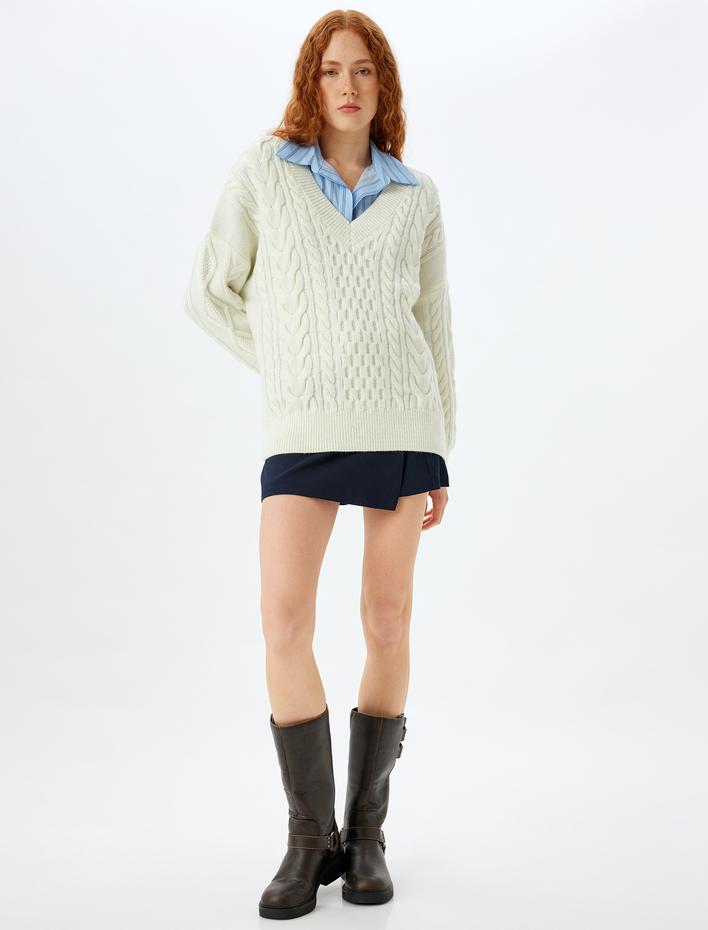  Koton X Sima Tarkan - Saç Örgü Dokulu Uzun Kollu Oversize V Yaka Kazak