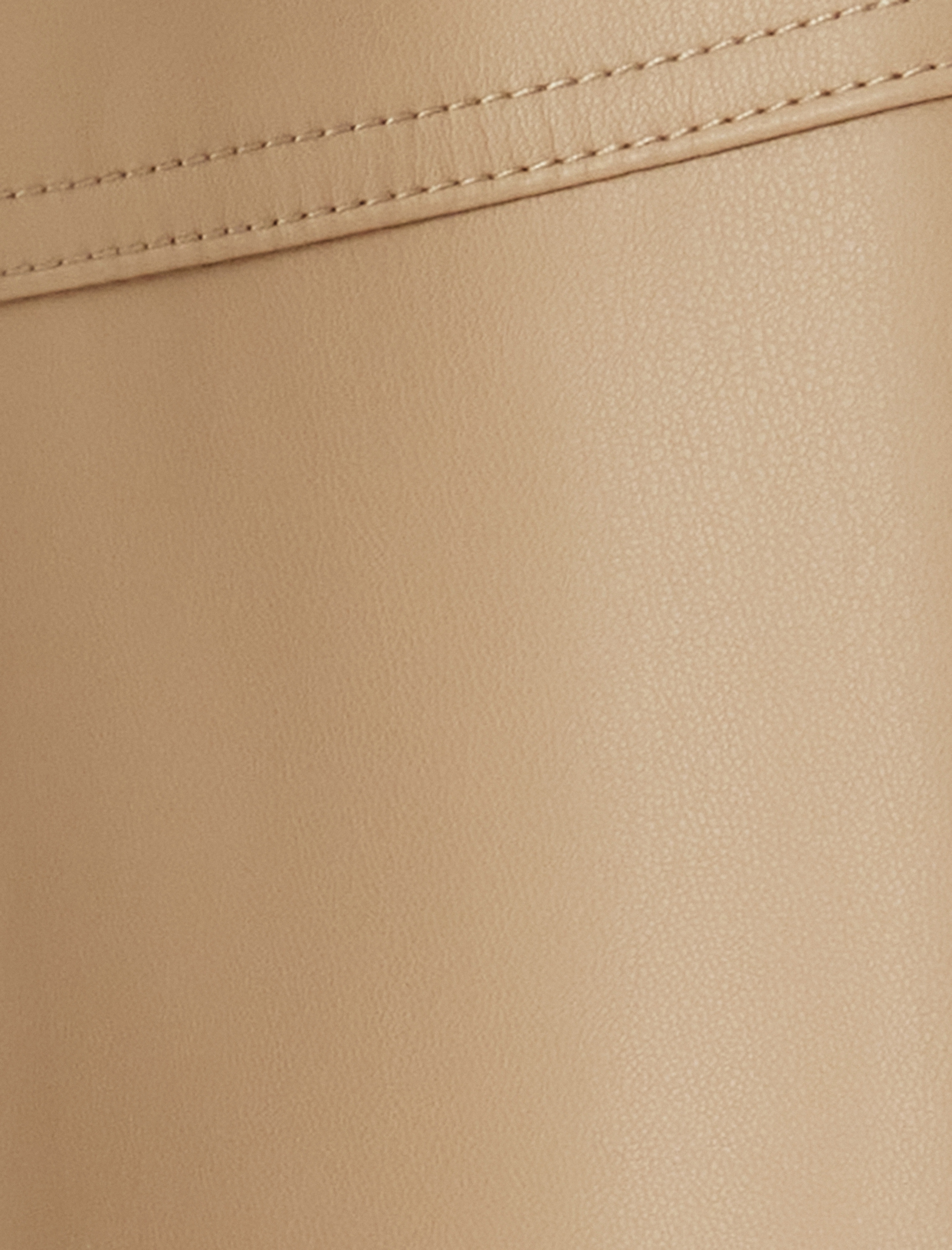 Uzun Suni Deri Trençkot Kruvaze Kemerli Cepli Düğmeli