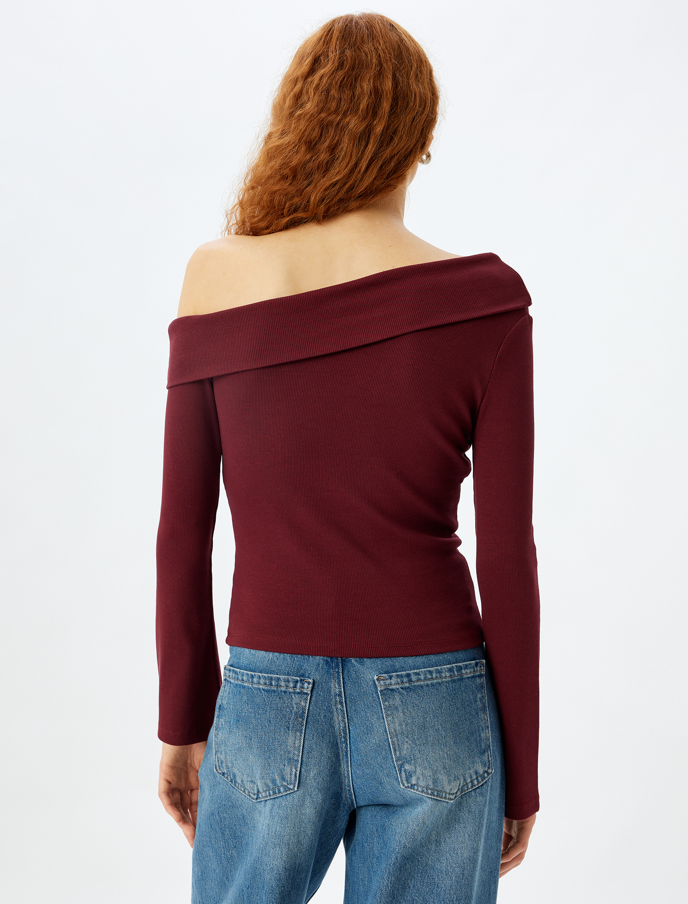   Madonna Yaka Omzu Açık Tişört Kat Detaylı Fitilli Uzun Kollu Slim Fit