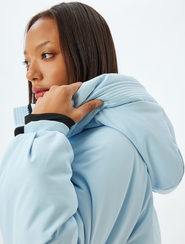  Anorak Mont Çıkarılabilir Kapüşonlu Su Geçirmez Fermuarlı Cep Detaylı Rahat Kalıp