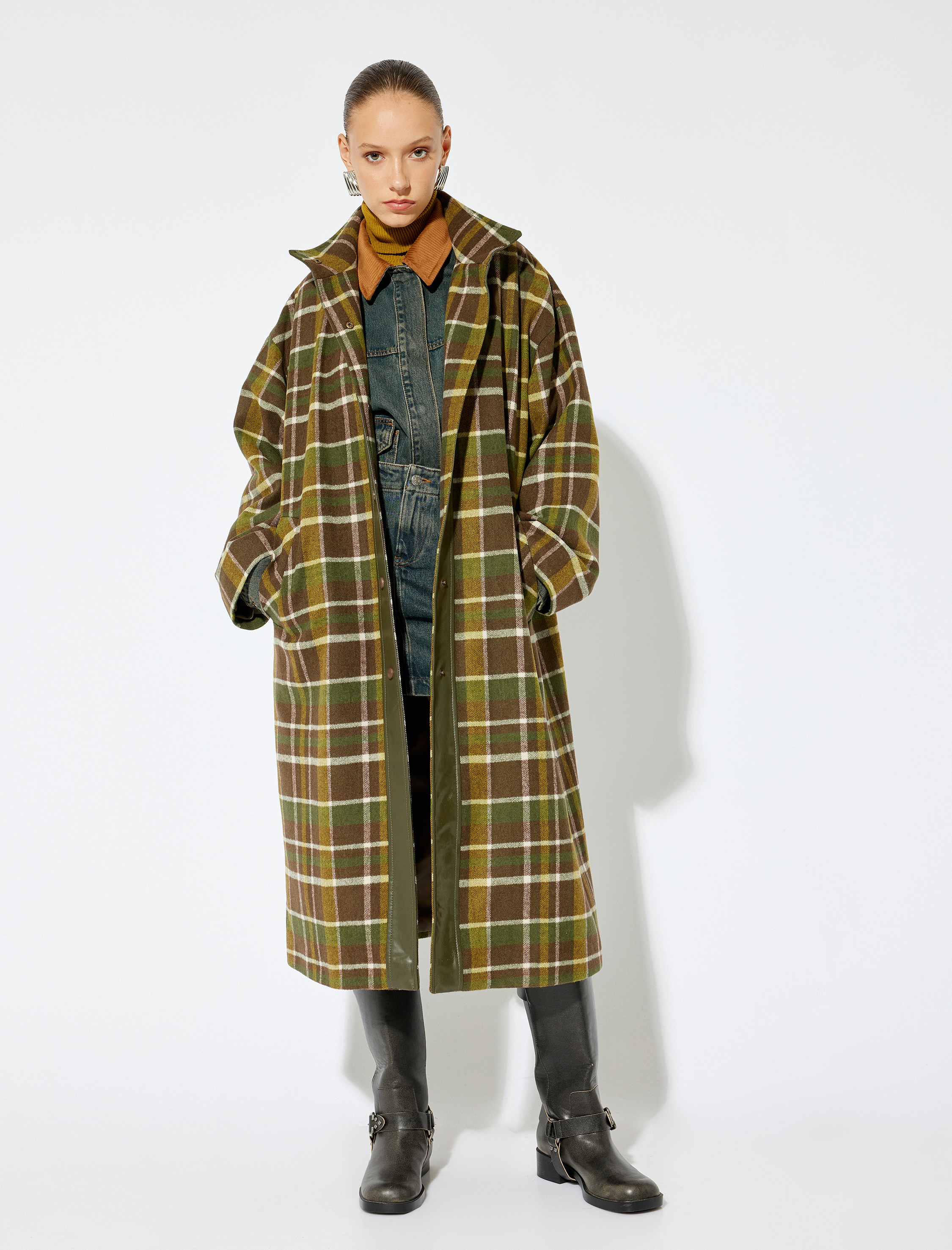   Koton X Sima Tarkan -  Suni Deri Detaylı Ekstra Uzun Ekose Oversize Kaşe Kaban