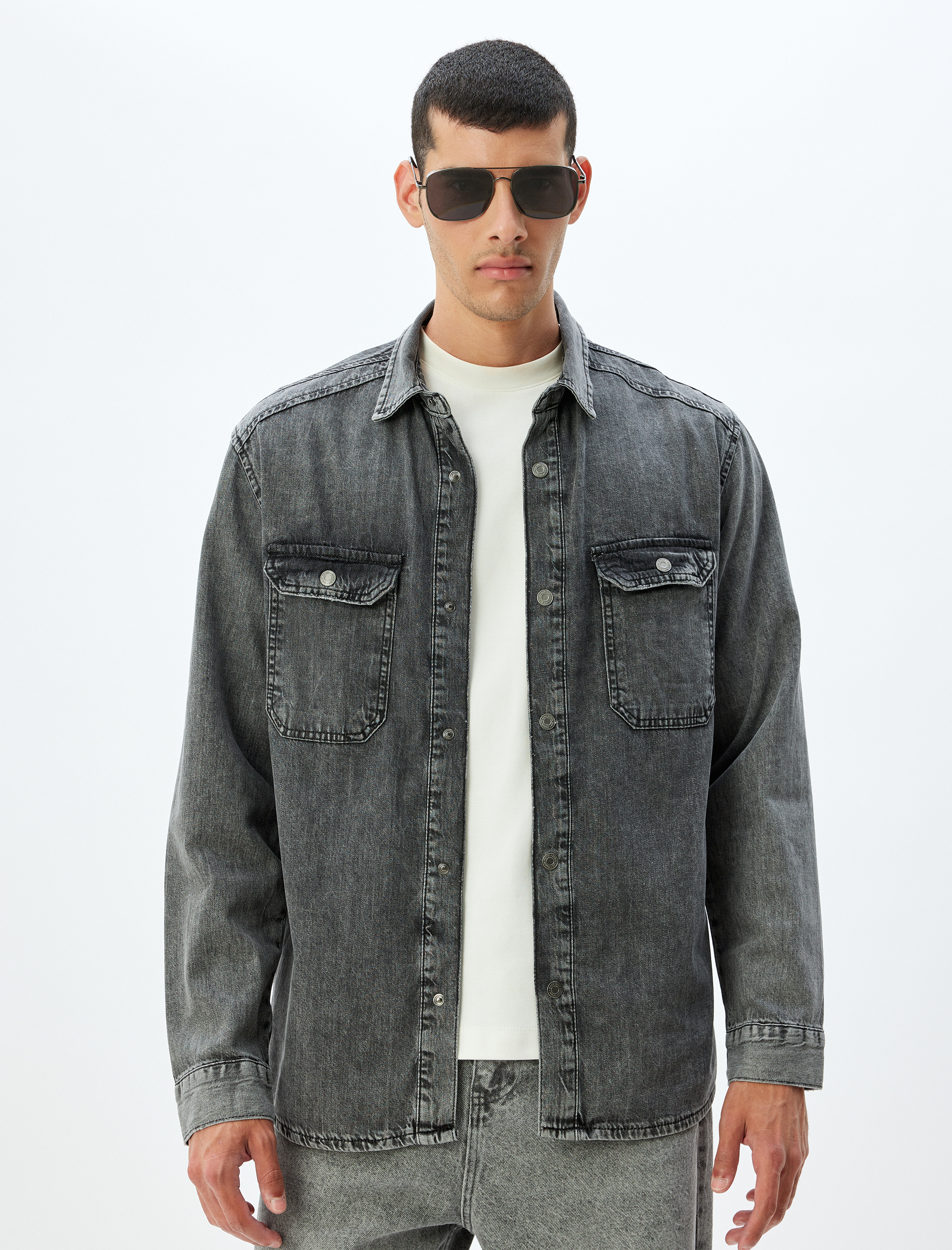 Uzun Kollu Kapaklı Cep Detaylı Pamuklu Jean Gömlek Ceket