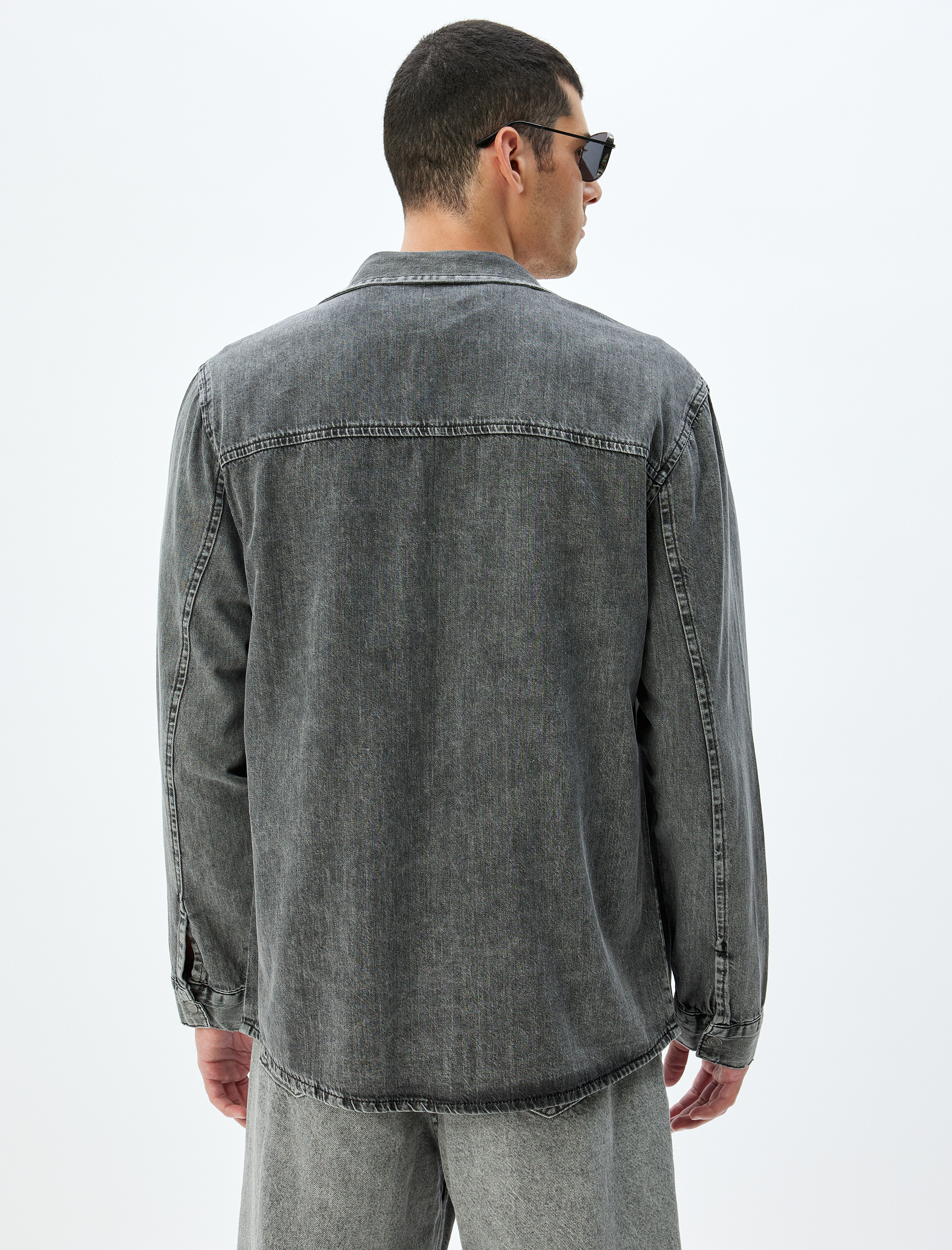 Uzun Kollu Kapaklı Cep Detaylı Pamuklu Jean Gömlek Ceket