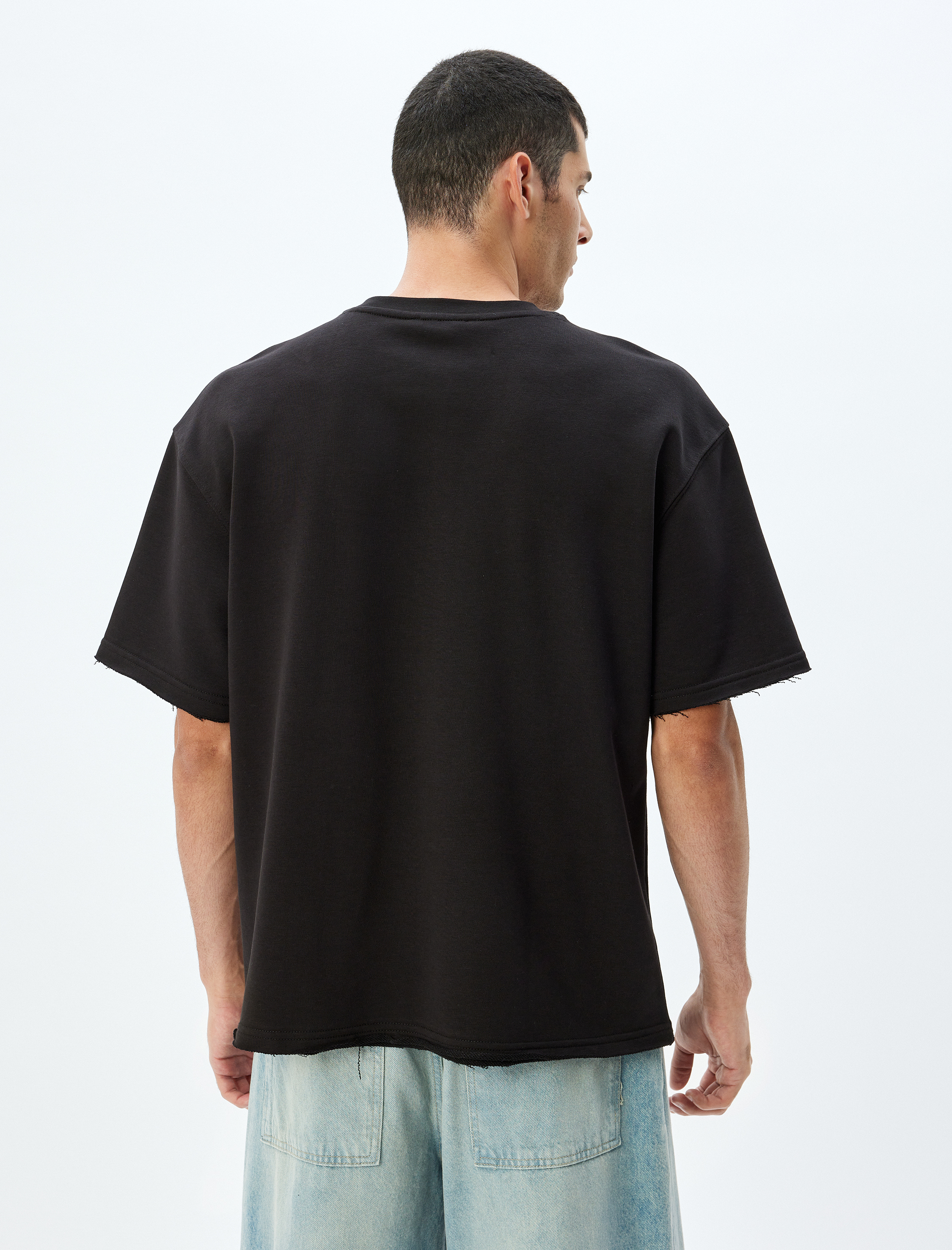   Oversize Tişört Bisiklet Yaka Kısa Kollu Pamuklu Tok Kumaş