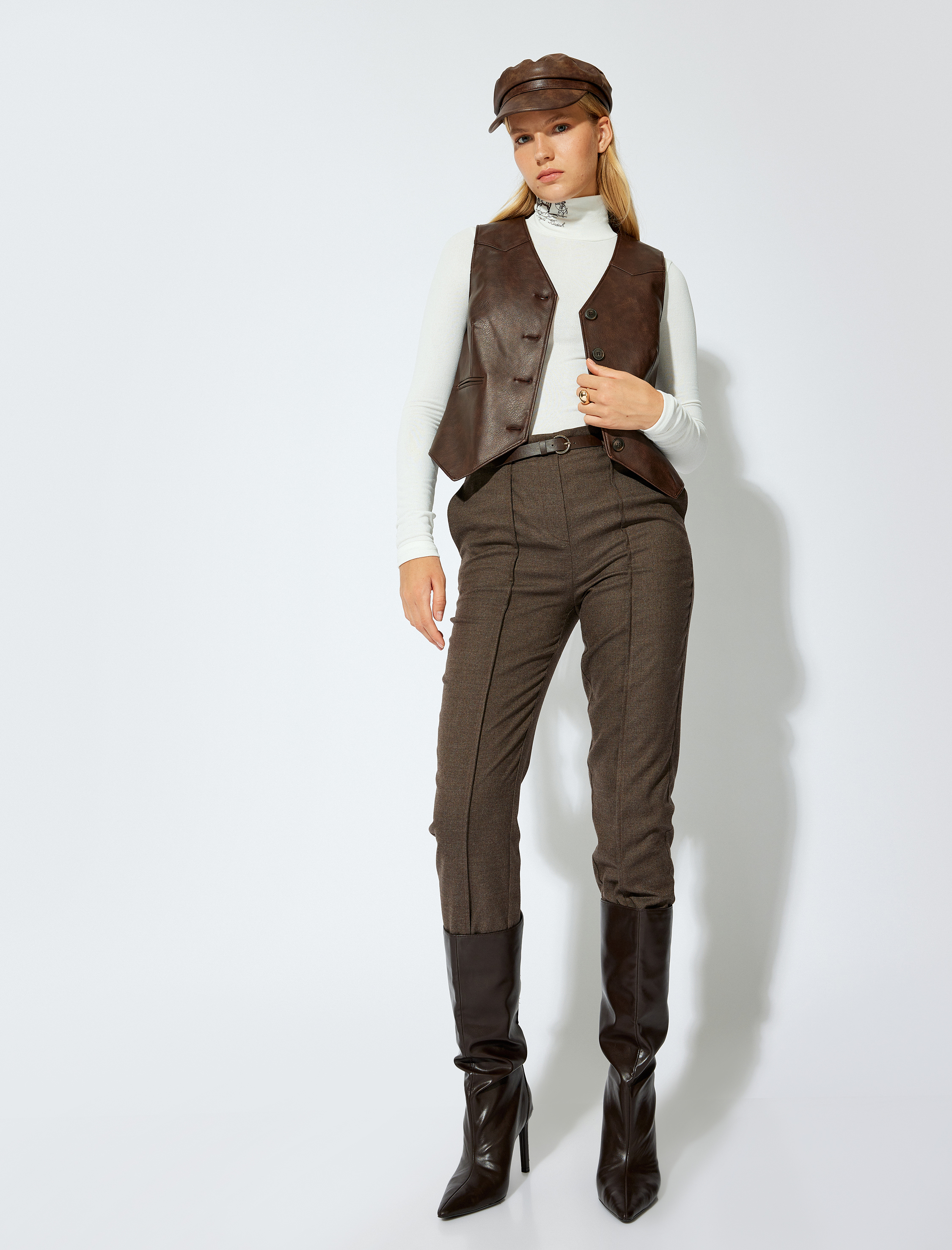   İşleme Detaylı Uzun Kollu Slim Fit Balıkçı Yaka Tişört