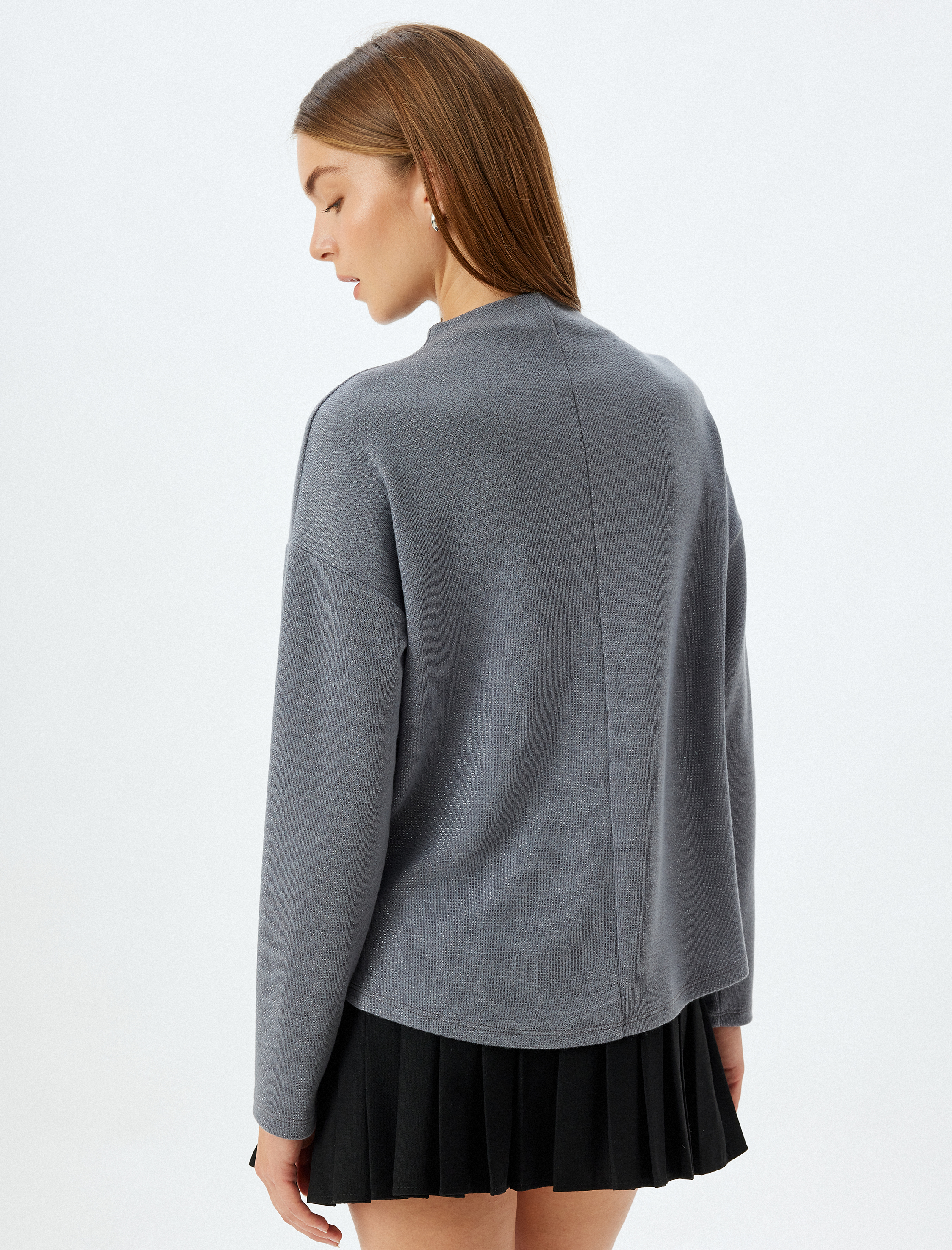   Dik Yaka Parlak Sweatshirt Uzun Kollu