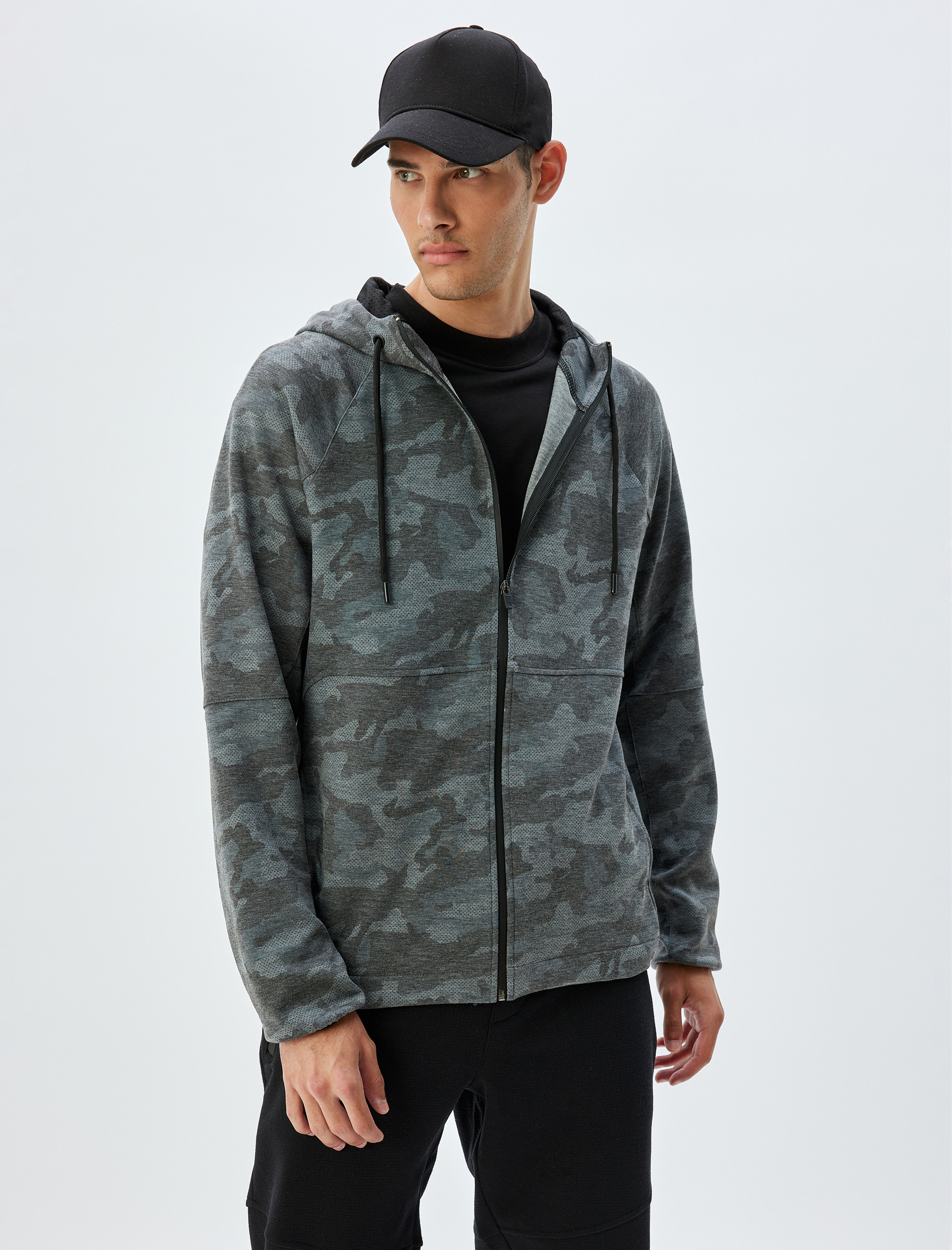Spor Sweatshirt Kapşonlu Fermuarlı Scuba Kumaş Kamuflaj Desenli Cep Detaylı Viskon Karışımlı