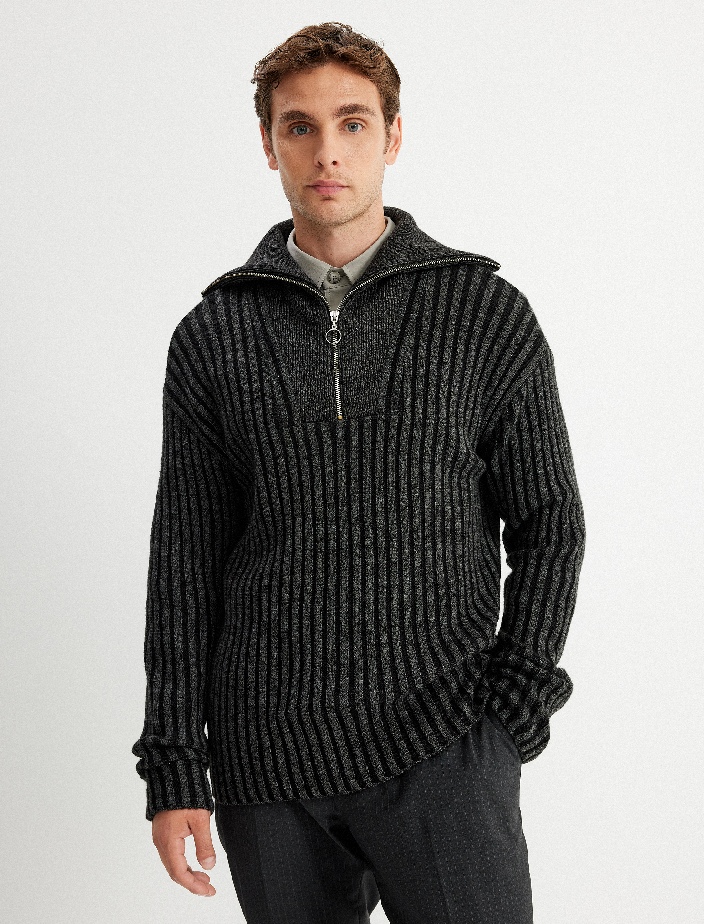   Çizgili Uzun Kollu Yarım Fermuarlı Kışlık Triko Kazak