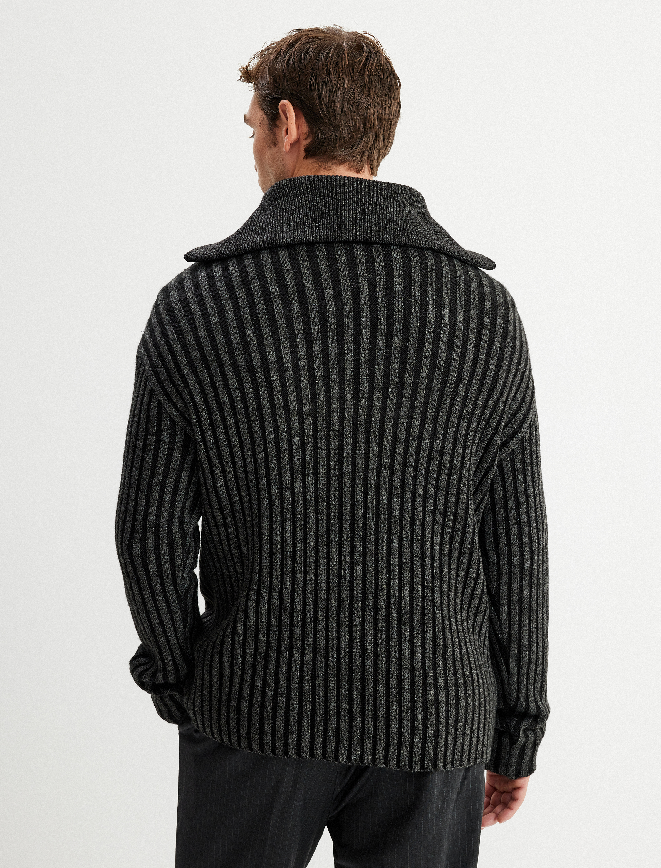   Çizgili Uzun Kollu Yarım Fermuarlı Kışlık Triko Kazak